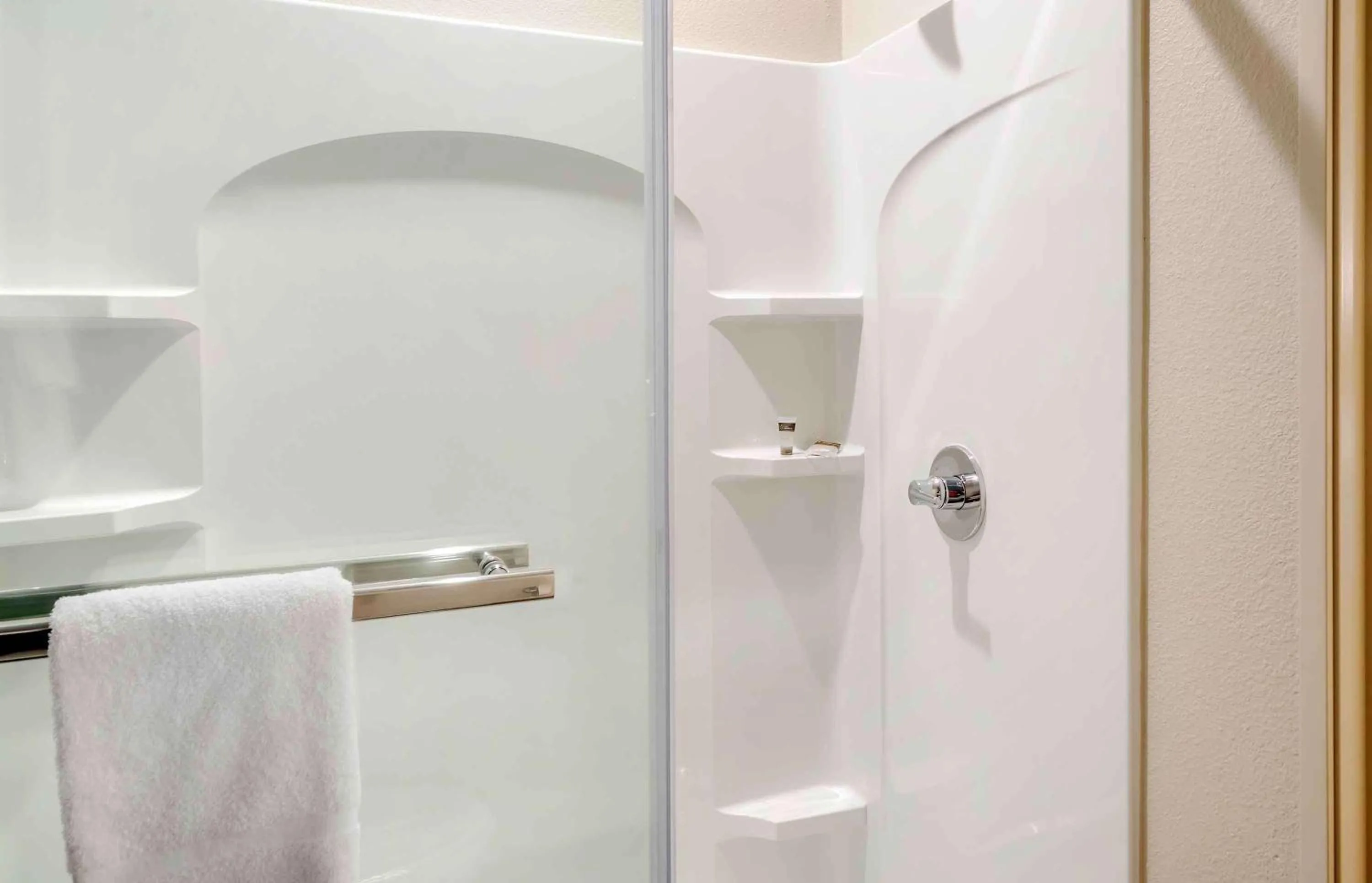 Bathroom in Extended Stay America Premier Suites - Fort Myers - Airport