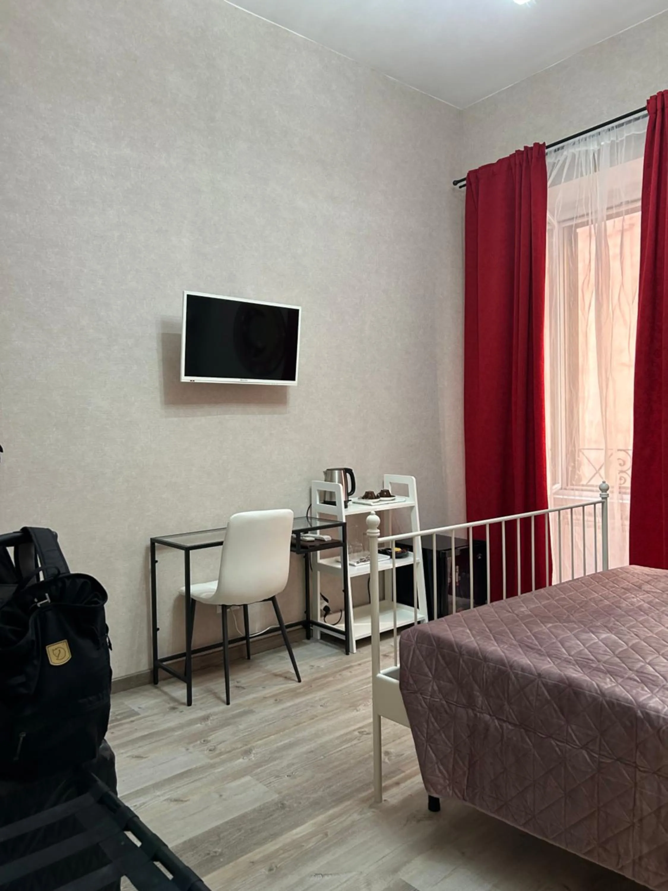 Communal lounge/ TV room, Bed in Vanella Rome Domus