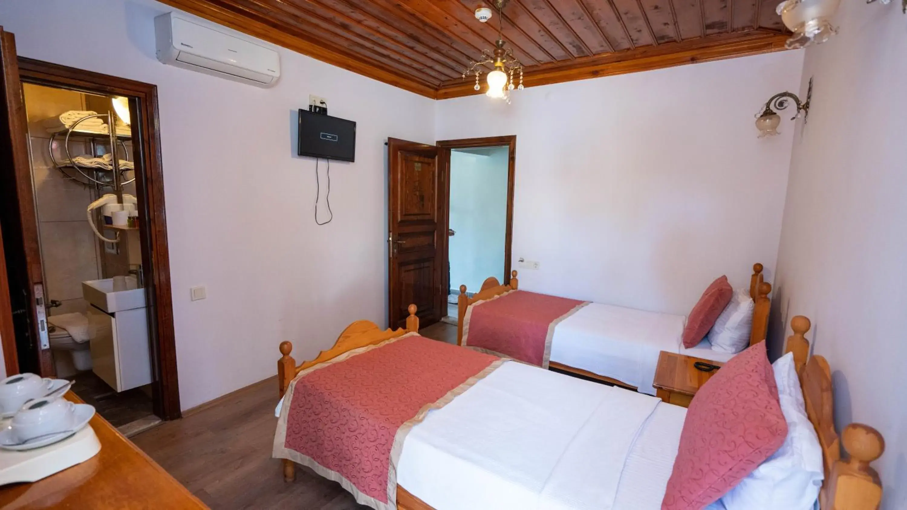 Twin Room in Antalya Inn Hotel Twin Room in Antalya Inn Hotel