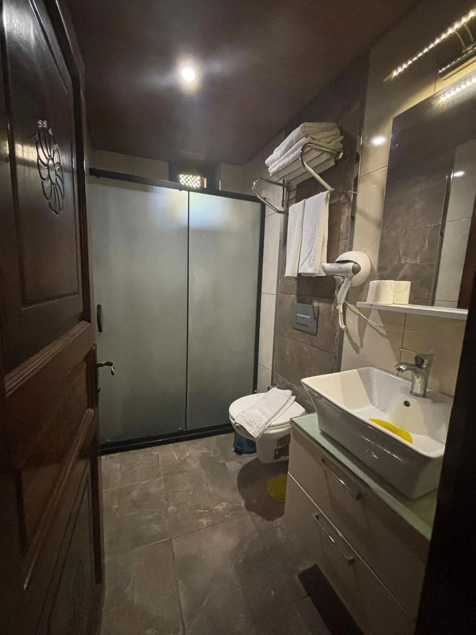 Shower in Antalya Inn Hotel