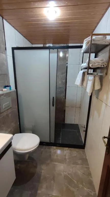 Shower in Antalya Inn Hotel