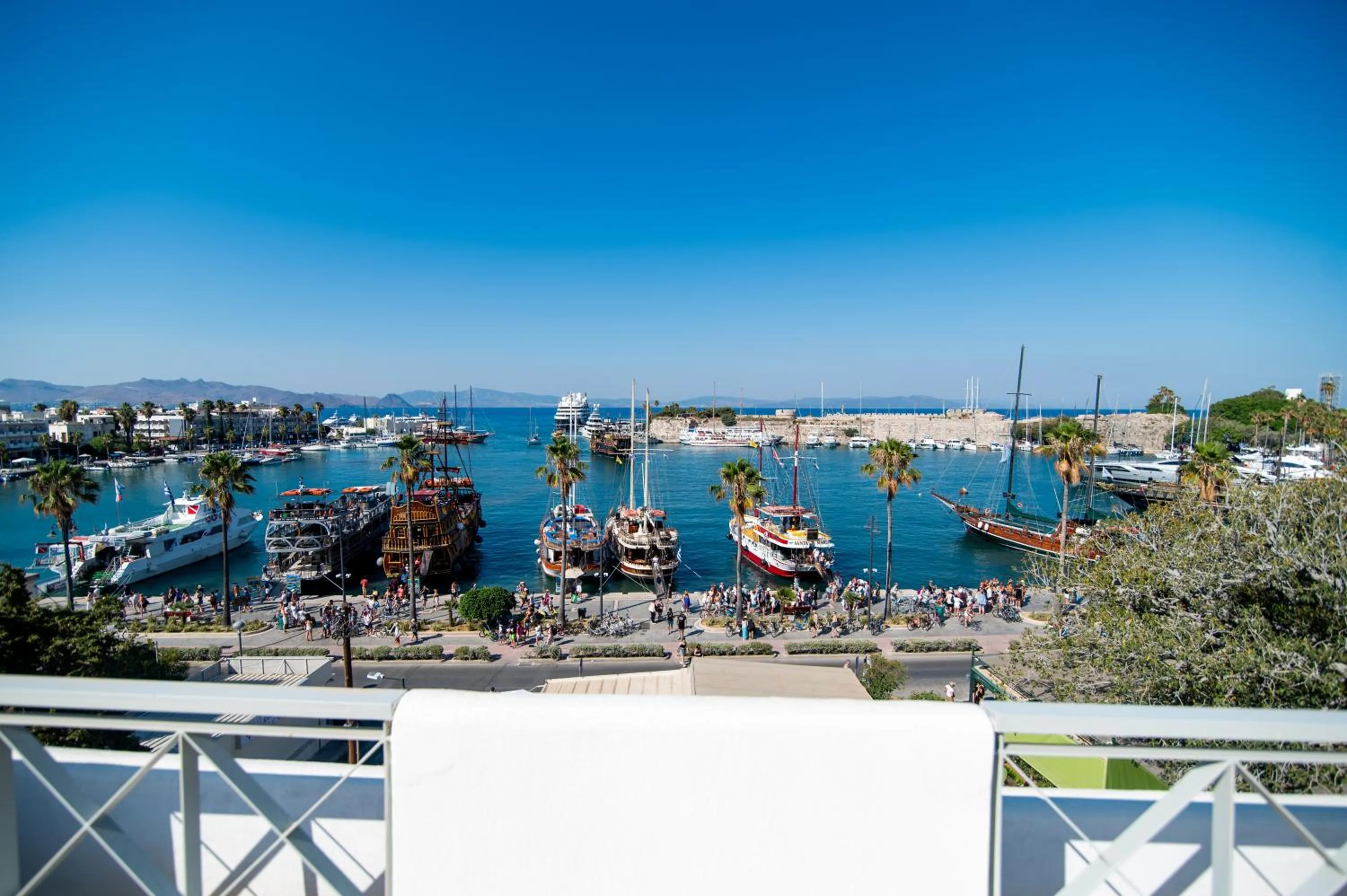 Day in Jasmine Hotel Apartments