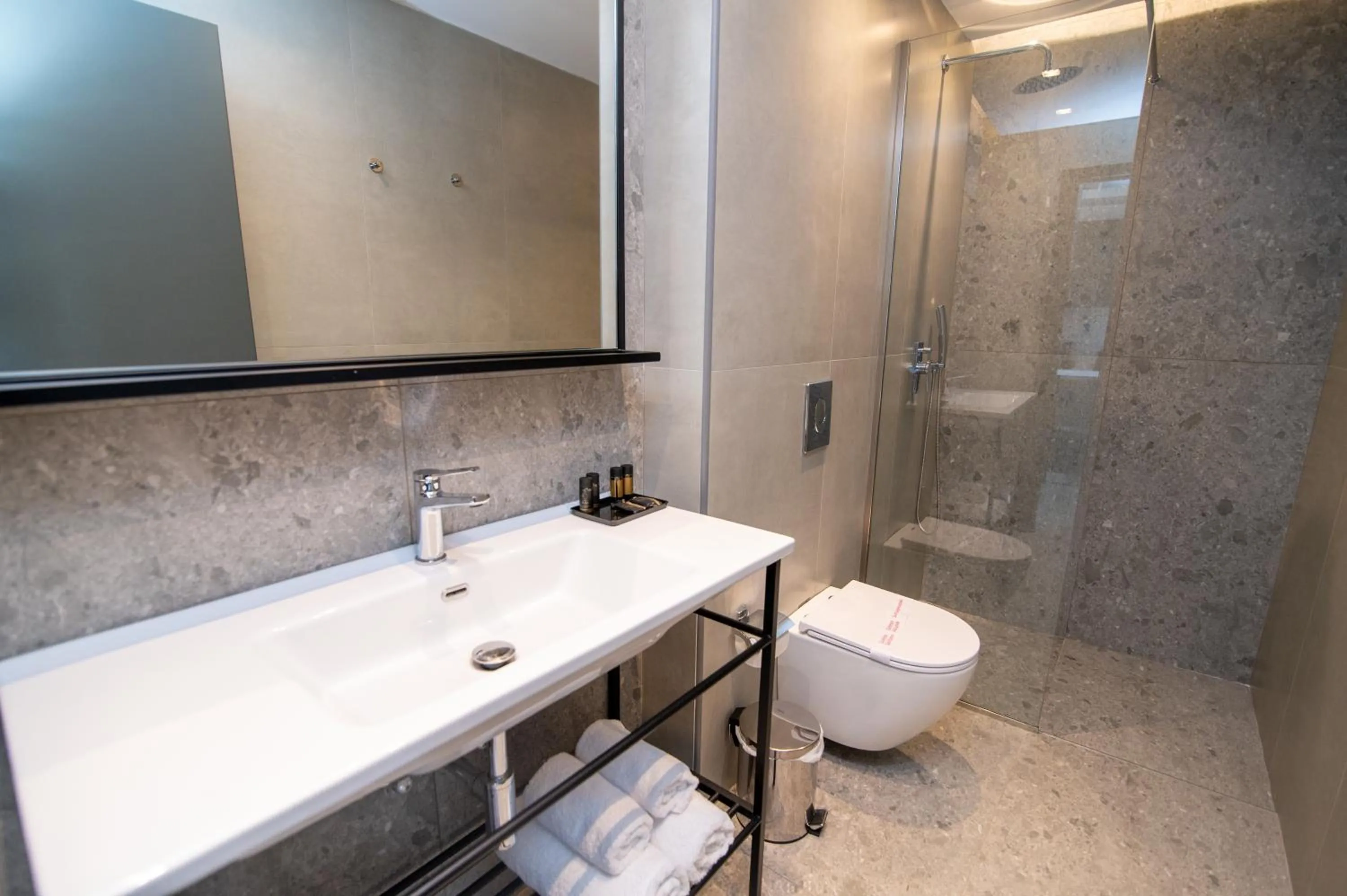 Shower in Jasmine Hotel Apartments