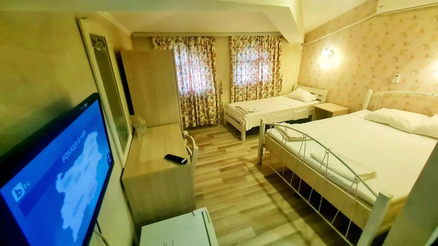 Restaurant/places to eat, Bed in Hotel Divna