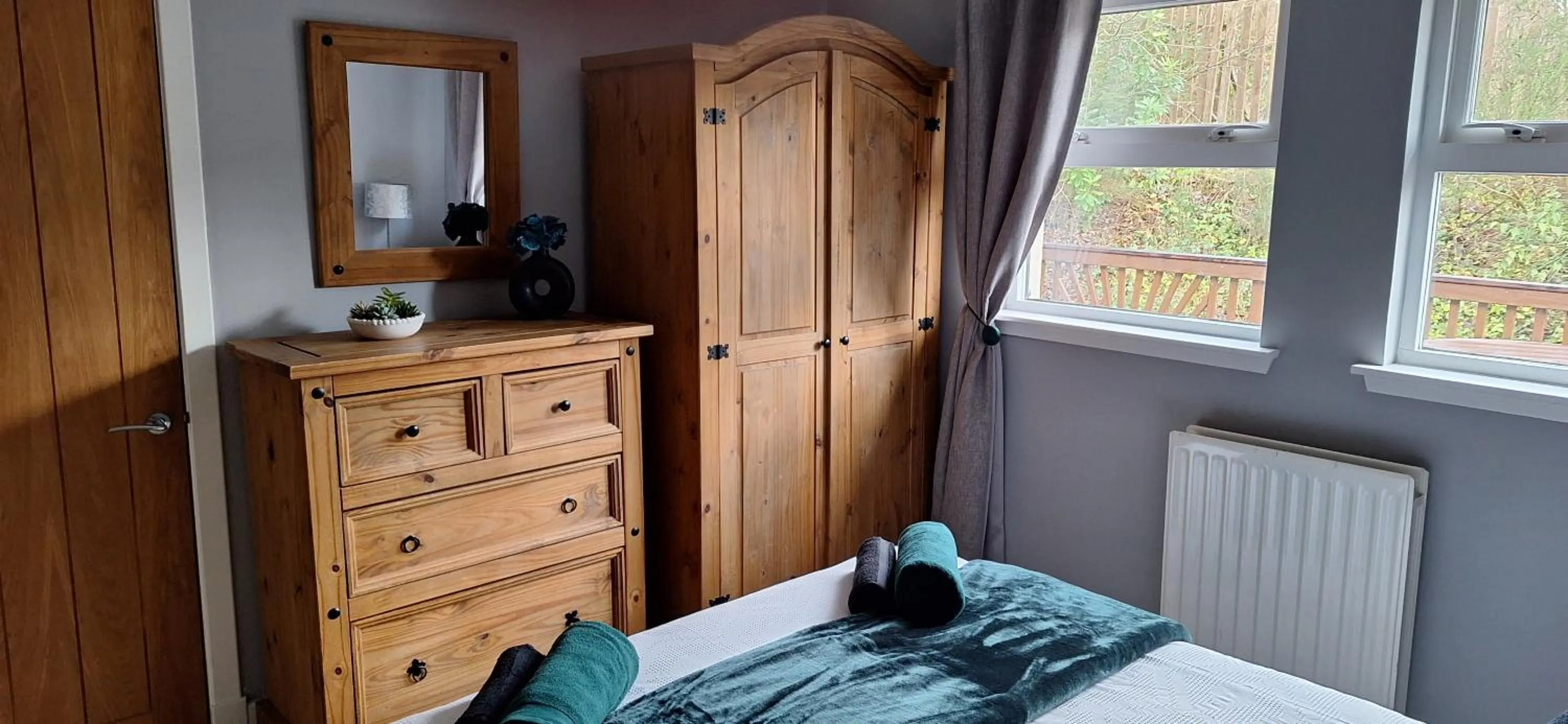 Bed in Ben Vorlich Cottage