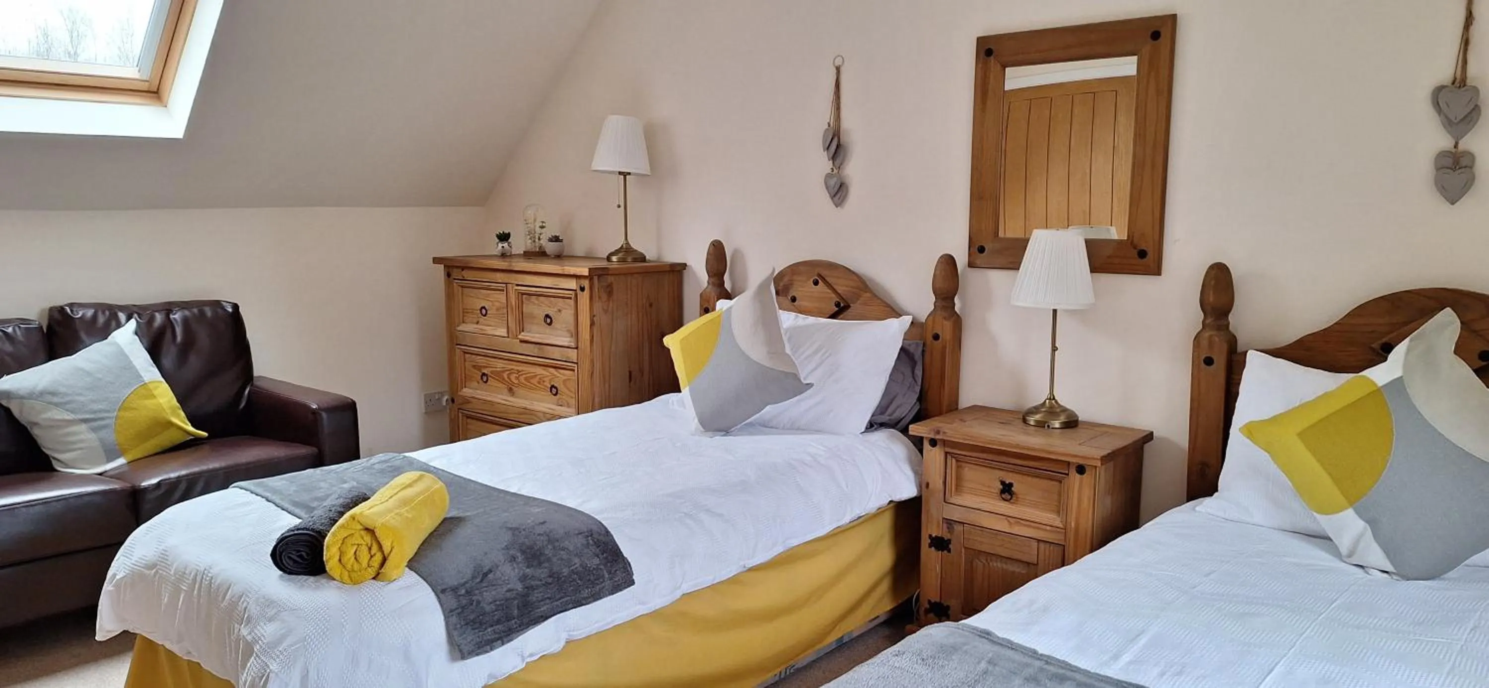 Bed in Ben Vorlich Cottage
