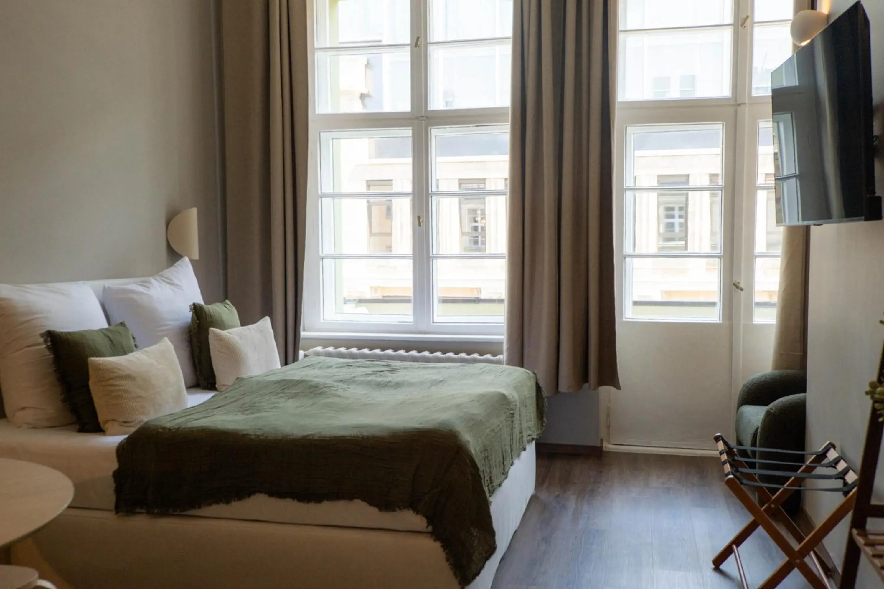 Quadruple Room with Balcony in The Charming by Curt Suites Quadruple Room with Balcony in The Charming by Curt Suites