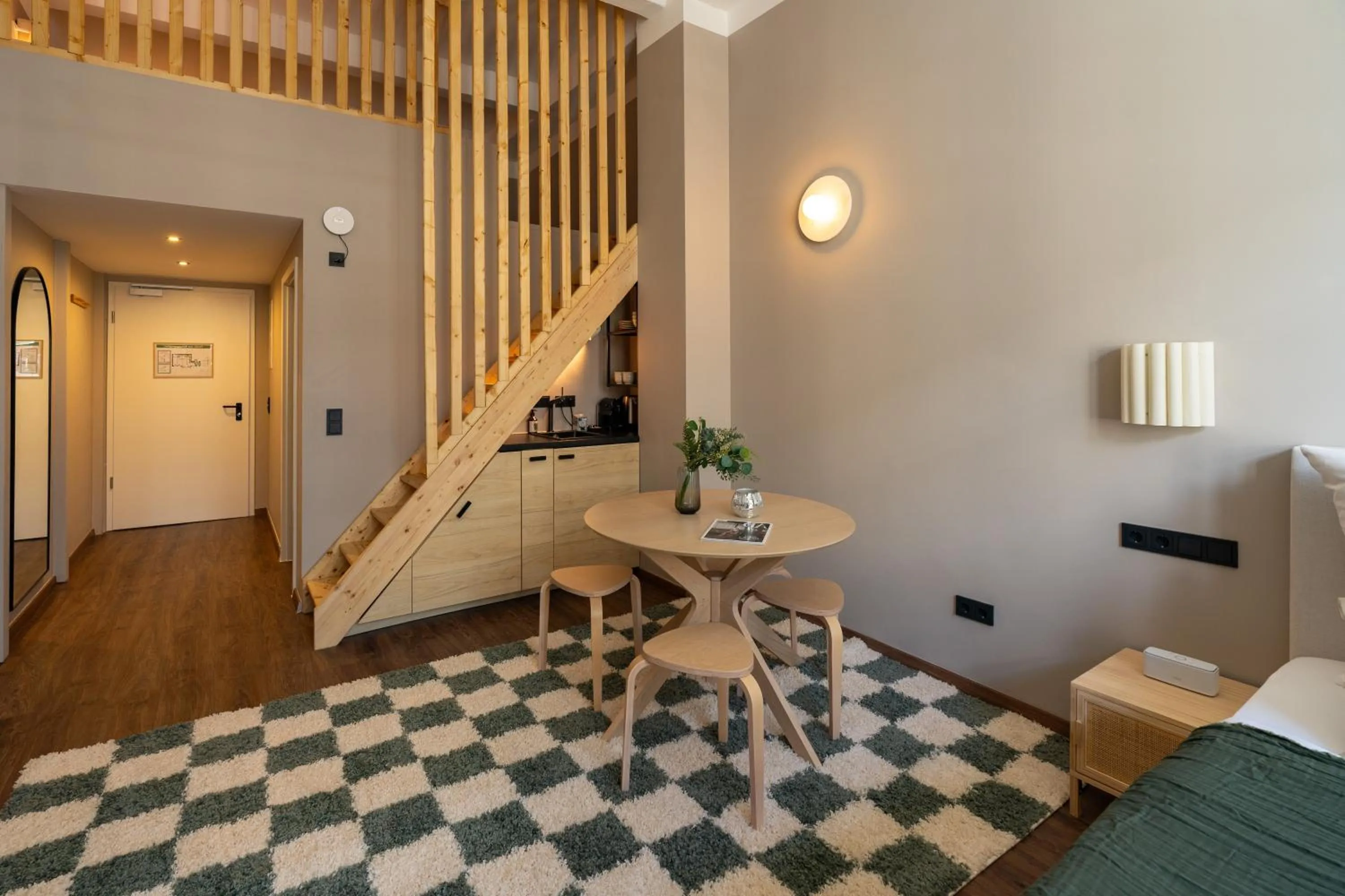 Photo of the whole room, Bed in The Charming by Curt Suites