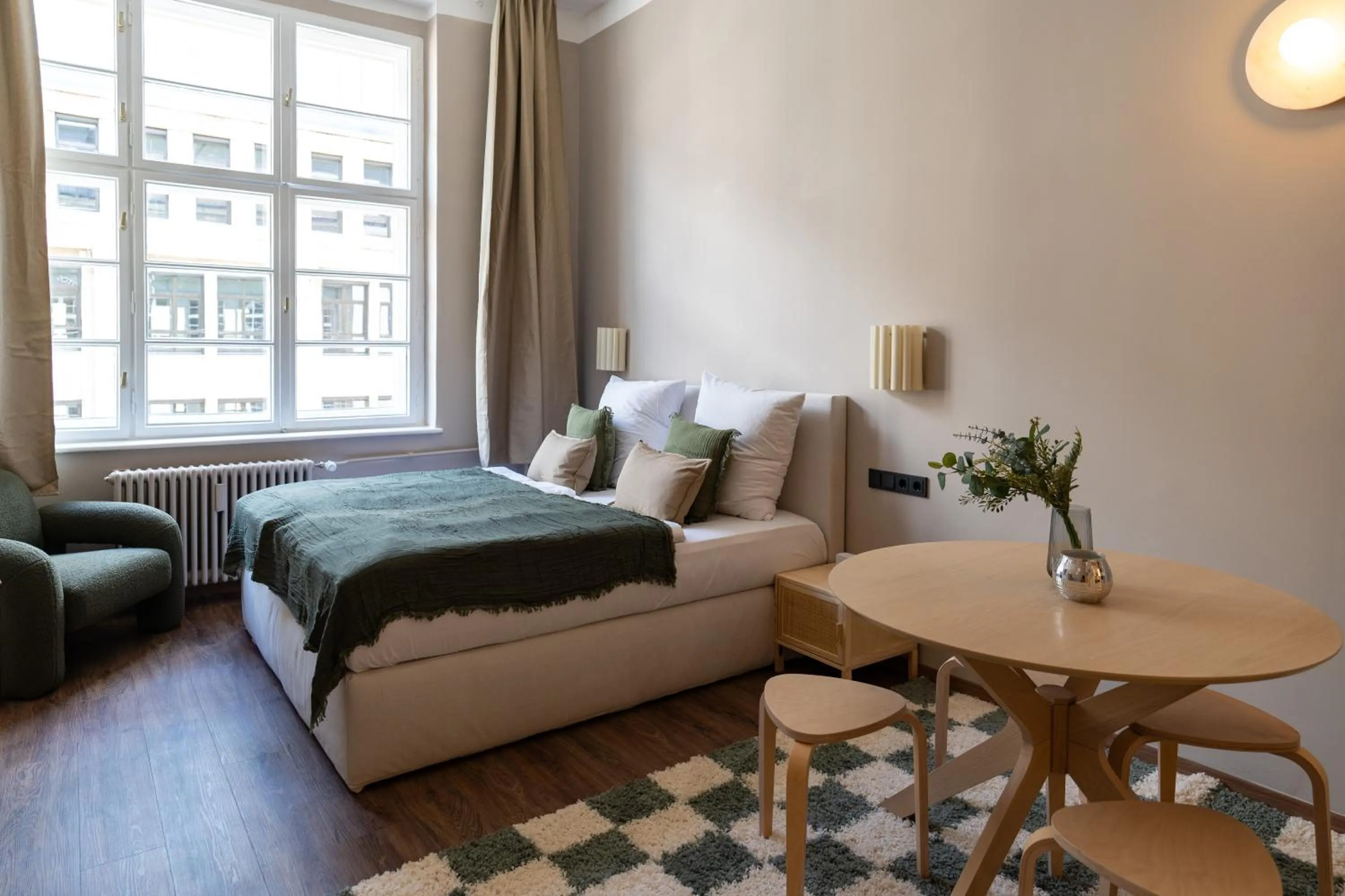 Photo of the whole room, Bed in The Charming by Curt Suites