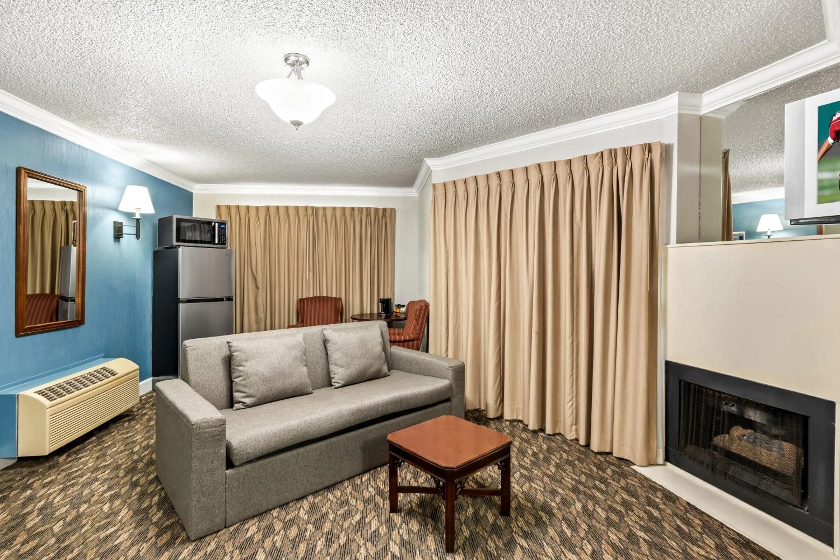 Photo of the whole room in HomeTowne Studios by Red Roof Yuba City Bonanza - Marysville