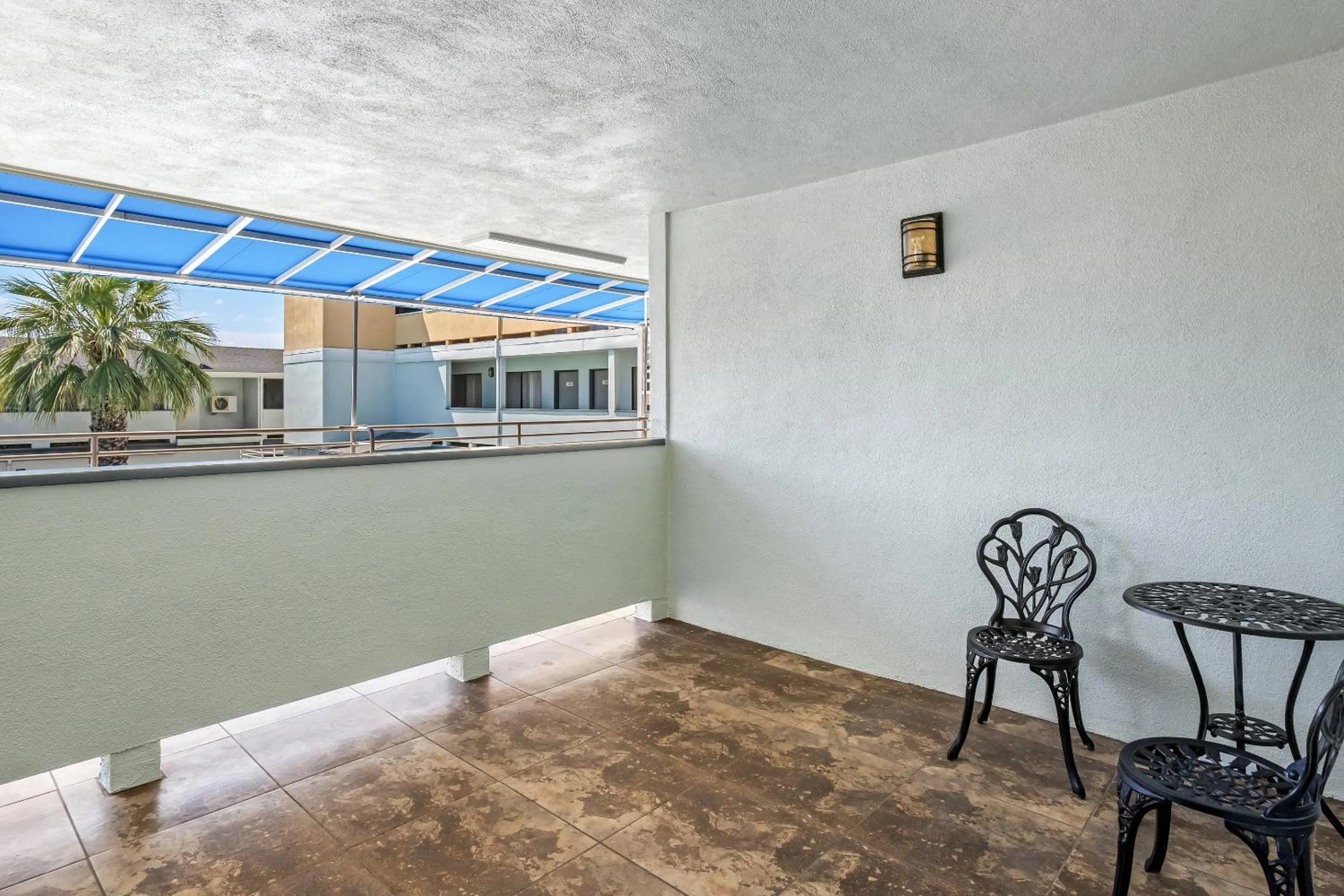 Photo of the whole room in HomeTowne Studios by Red Roof Yuba City Bonanza - Marysville