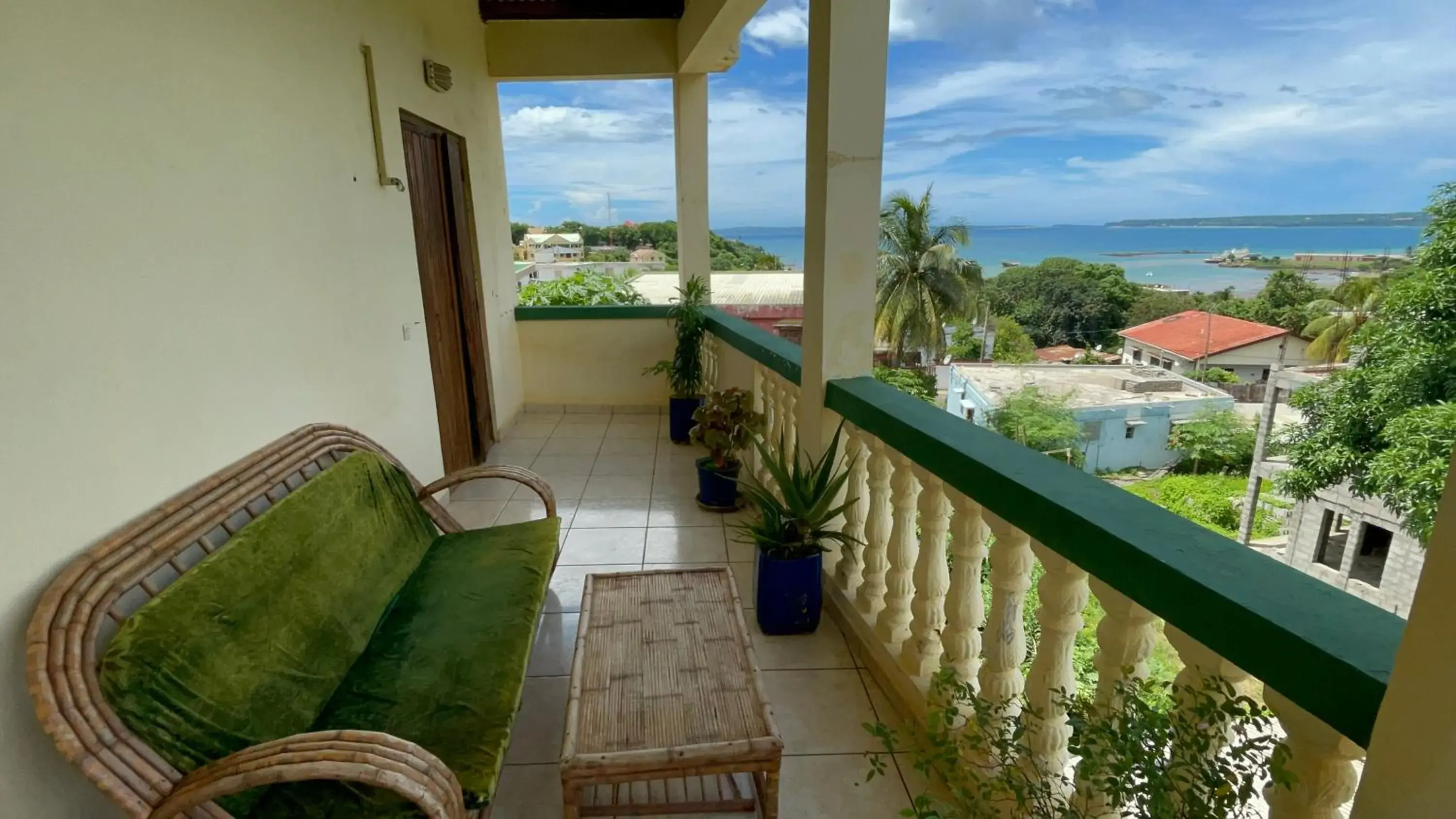 Three-Bedroom Apartment in La Belle Aventure Three-Bedroom Apartment in La Belle Aventure