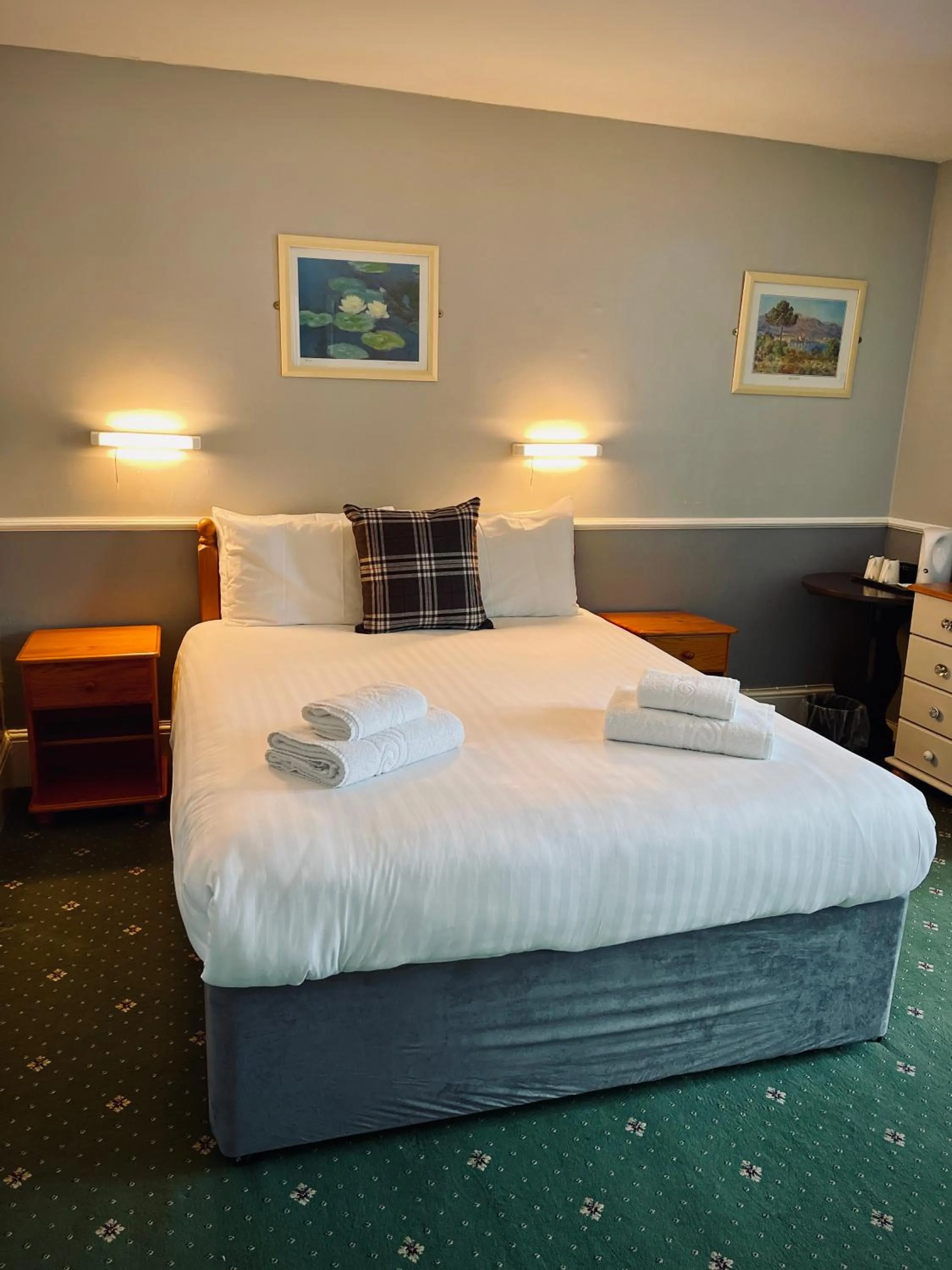 Bed in Palm Court B&B