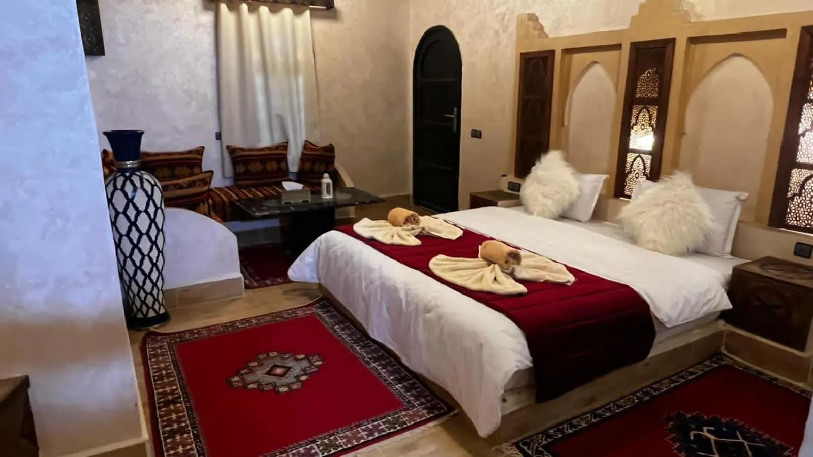 Bed in Hotel Cafe Du Sud
