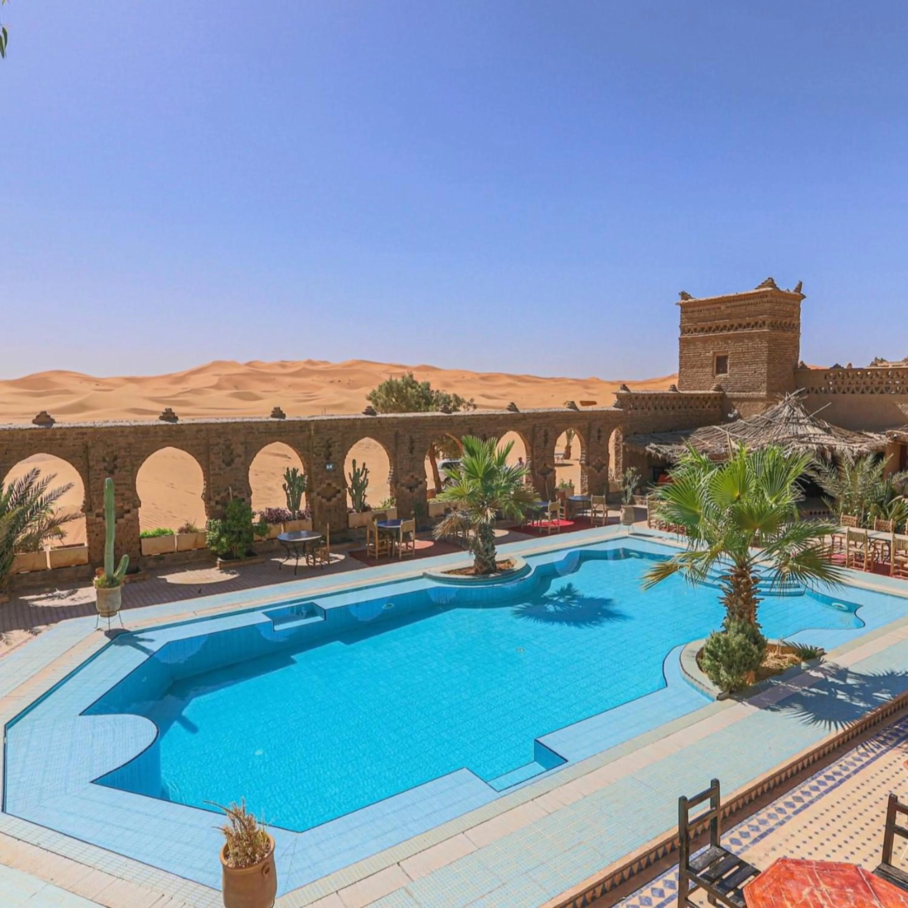 Swimming pool in Hotel Cafe Du Sud