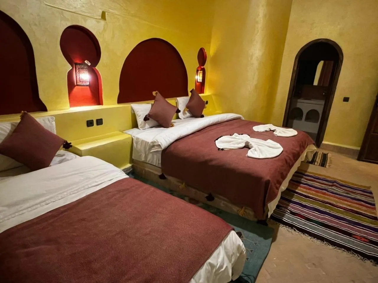 Bed in Hotel Cafe Du Sud