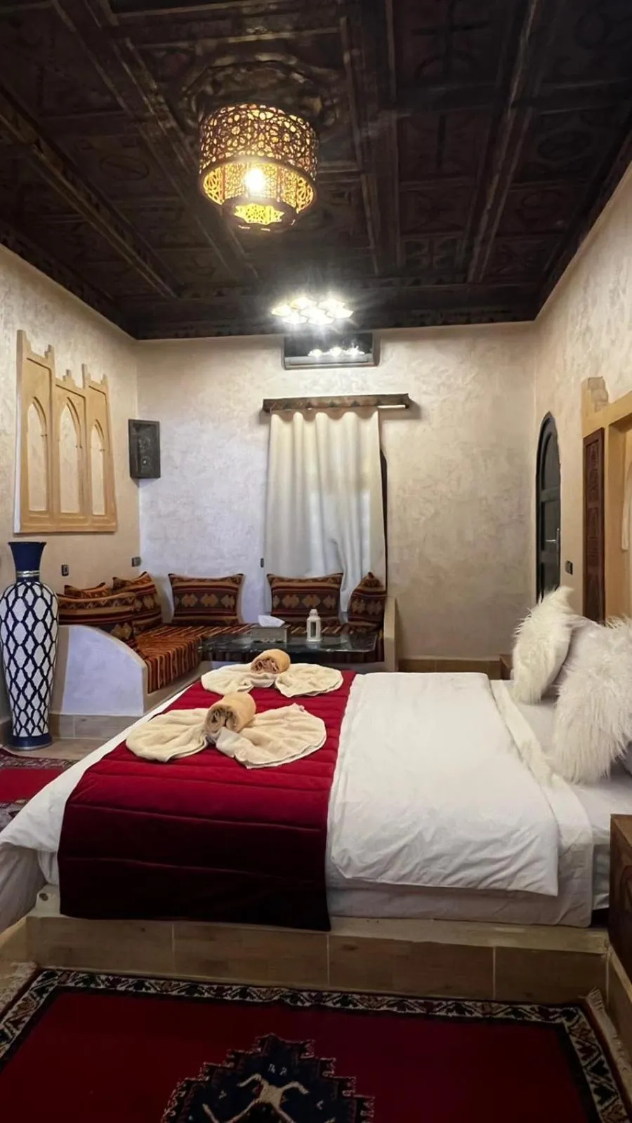 Bed in Hotel Cafe Du Sud