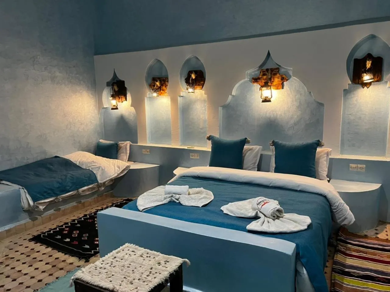 Bed in Hotel Cafe Du Sud