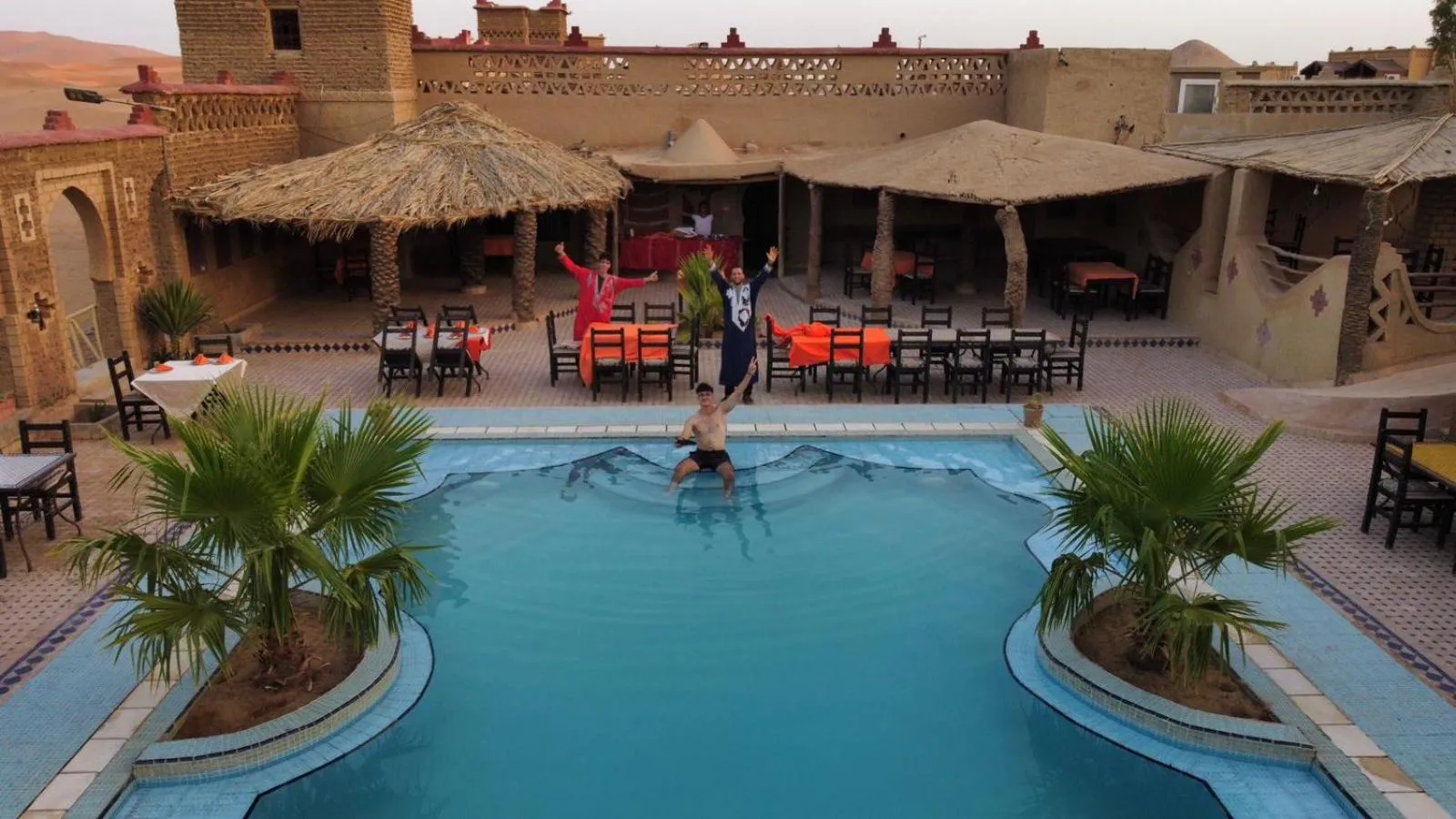 Restaurant/places to eat in Hotel Cafe Du Sud