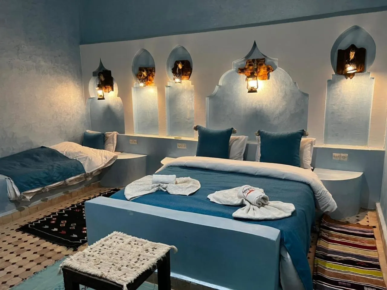 Bed in Hotel Cafe Du Sud
