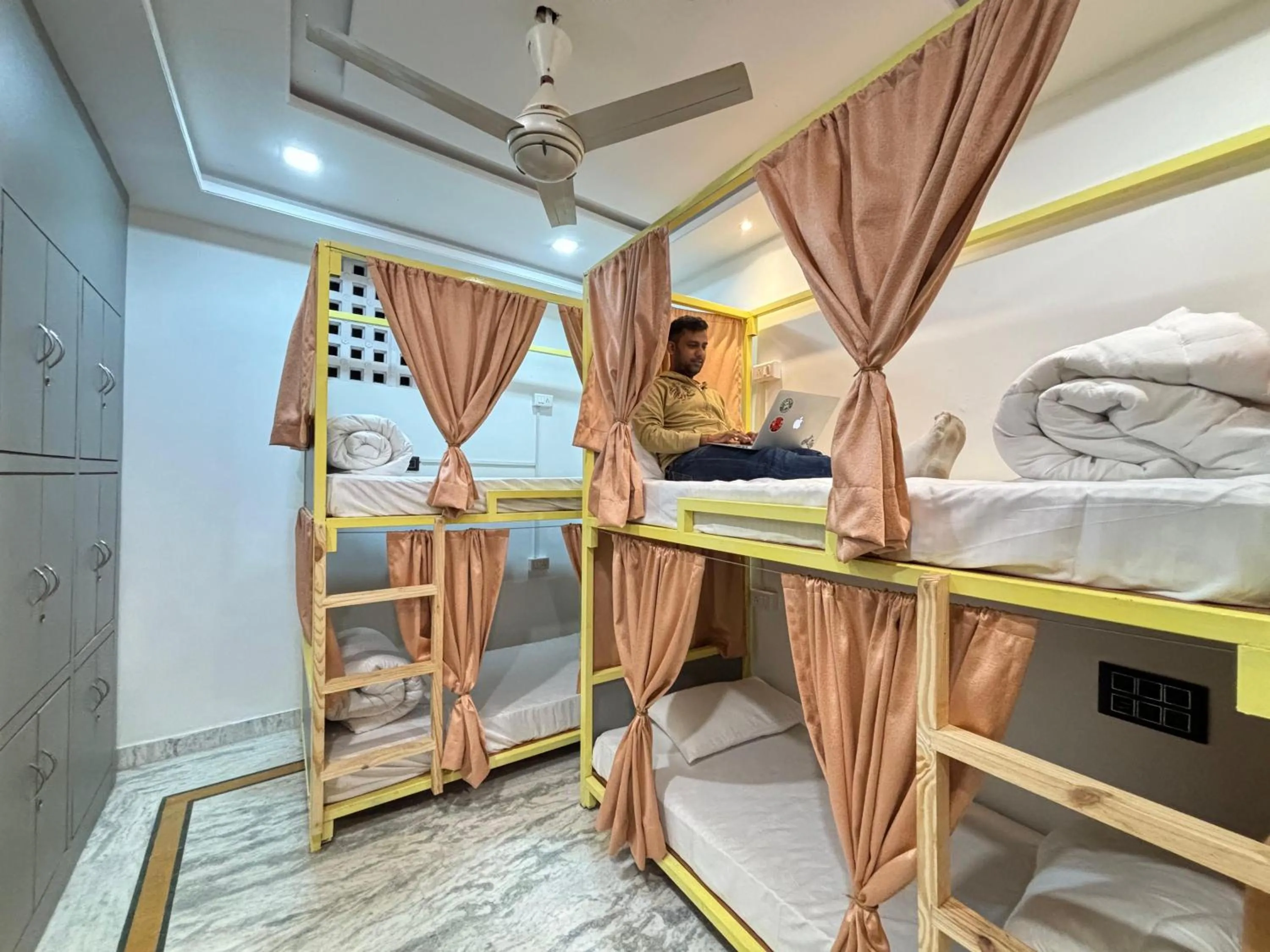 bunk bed, Bed in 3 Raahi Udaipur