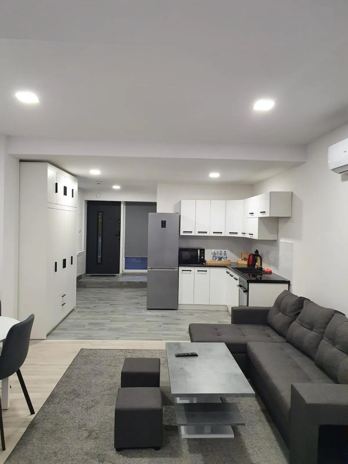Comfort Stay, EV, Parking