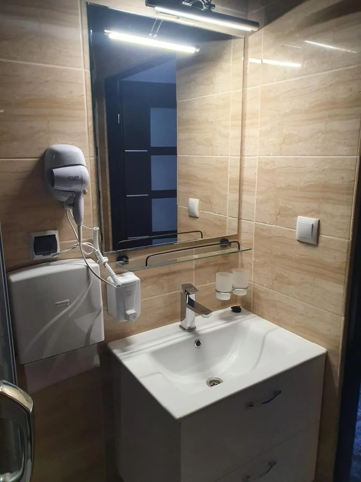 Comfort Stay, EV, Parking
