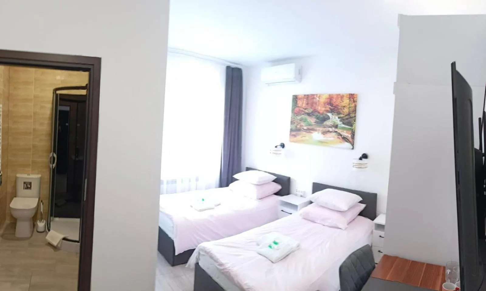 Bed in Comfort Stay, EV, Parking