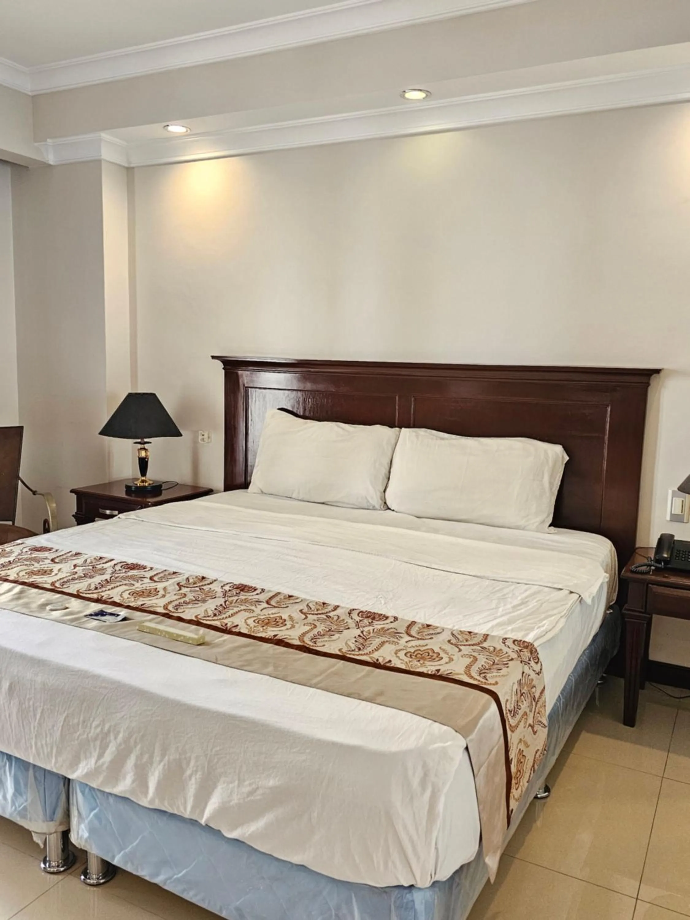 Bed in Valentino's Hotel