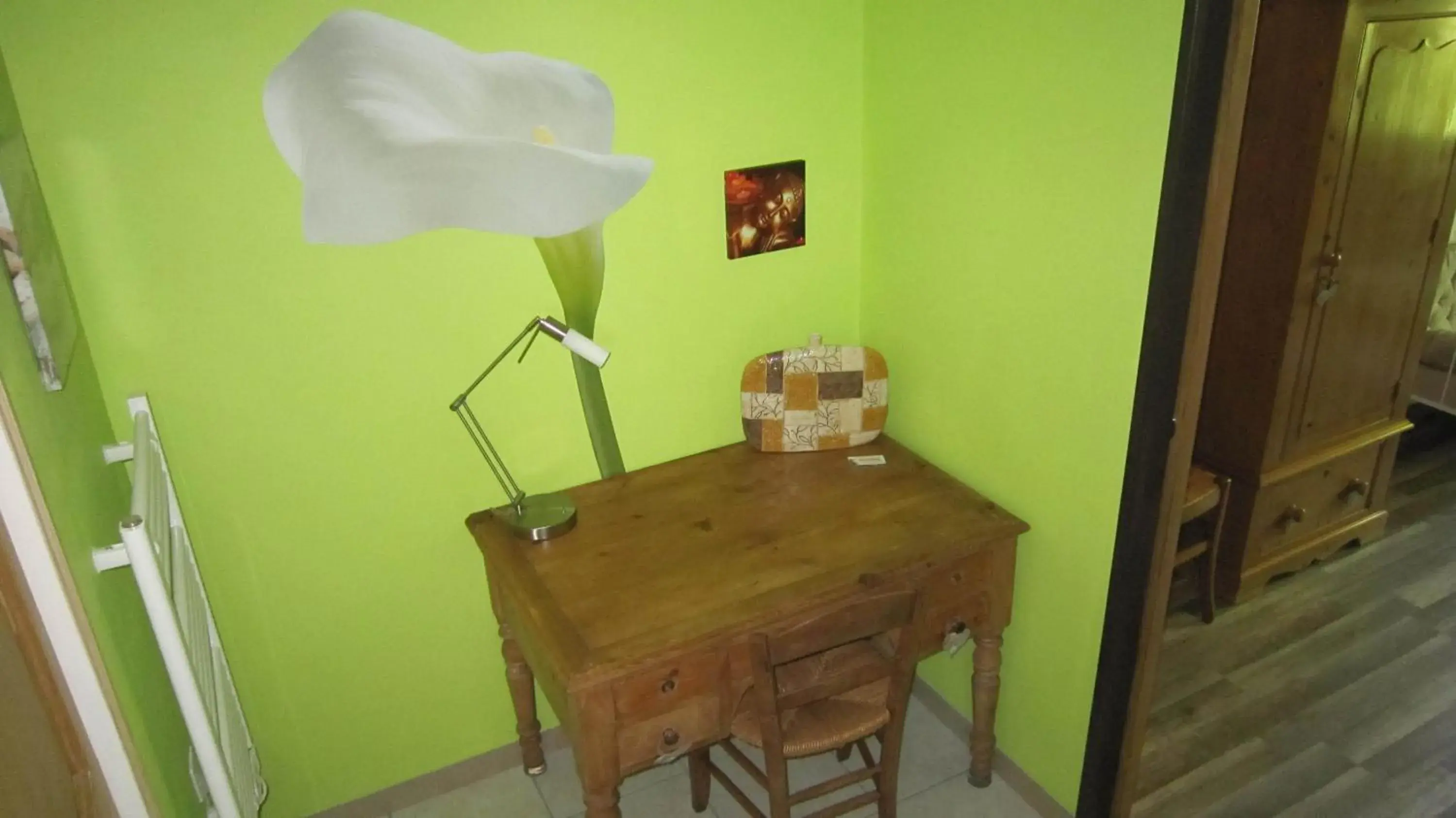 Deluxe Double Room with Shower - single occupancy in Au Chardon Bleu Deluxe Double Room with Shower - single occupancy in Au Chardon Bleu