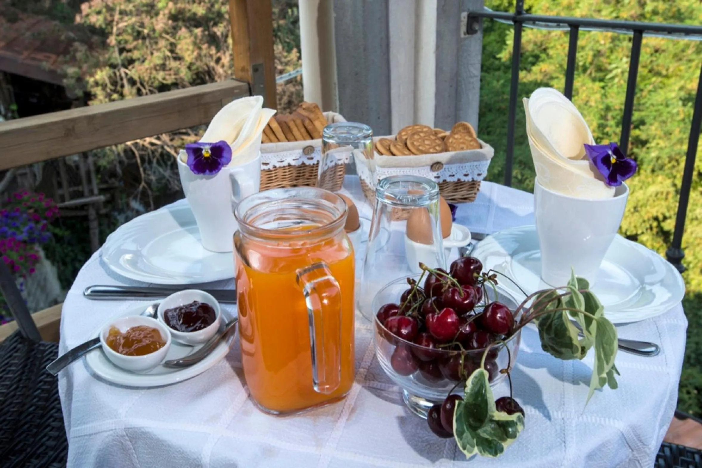 Day in Bed & Breakfast Lujocanda