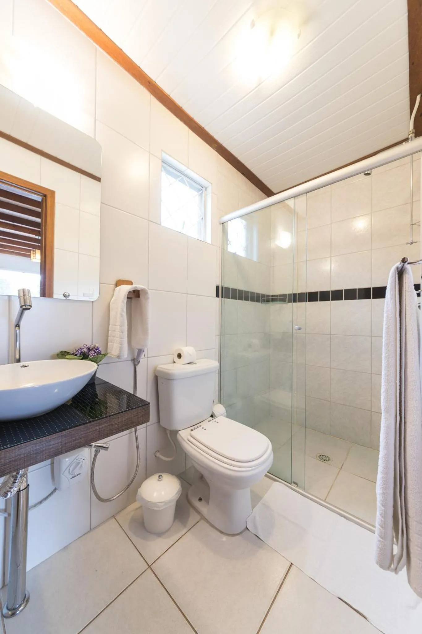 Bathroom in Villa Belle Chalés