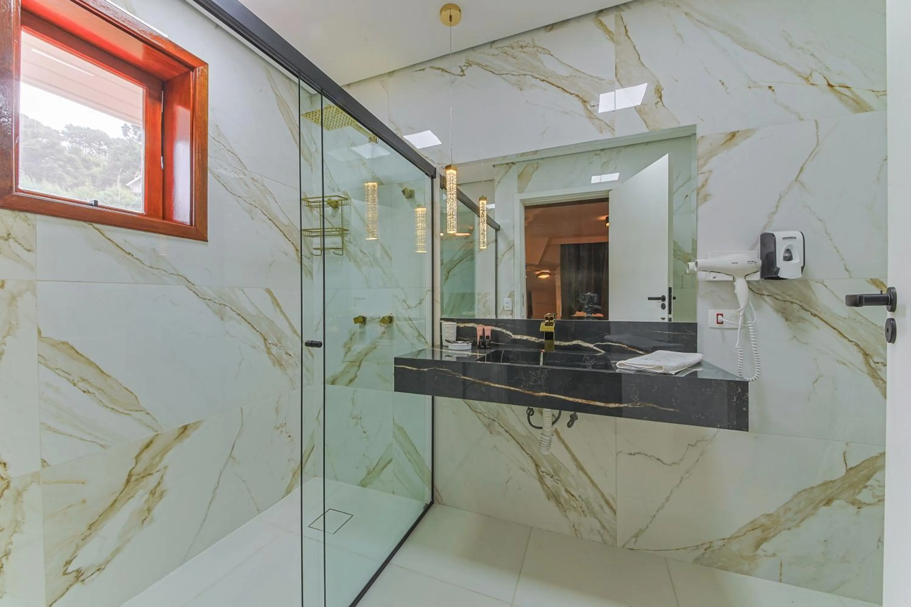 Shower in La Vita Pousada de Charme