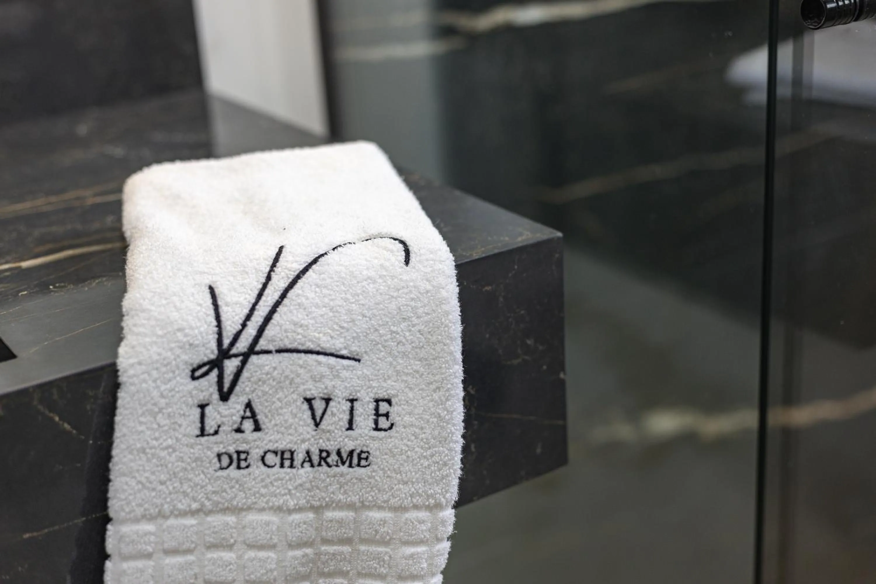 Property logo or sign in La Vita Pousada de Charme