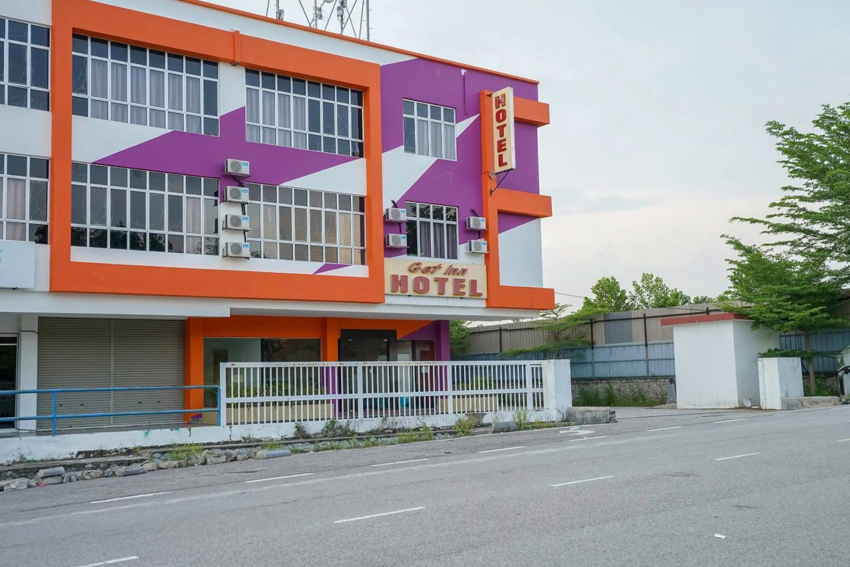 Property building in Get Inns Hotel Sendayan