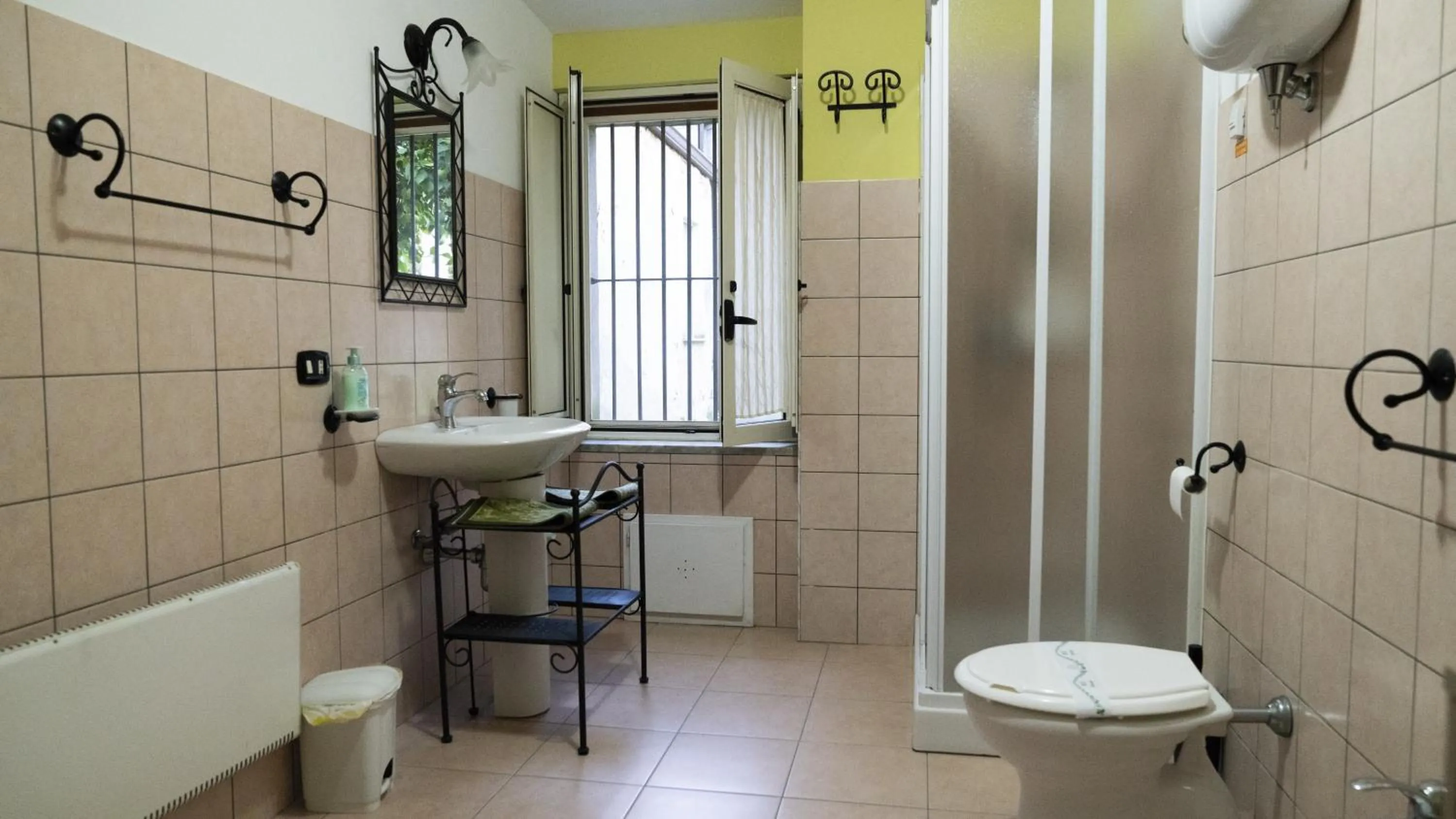 Triple Room with Private Bathroom in Il Normanno B&B