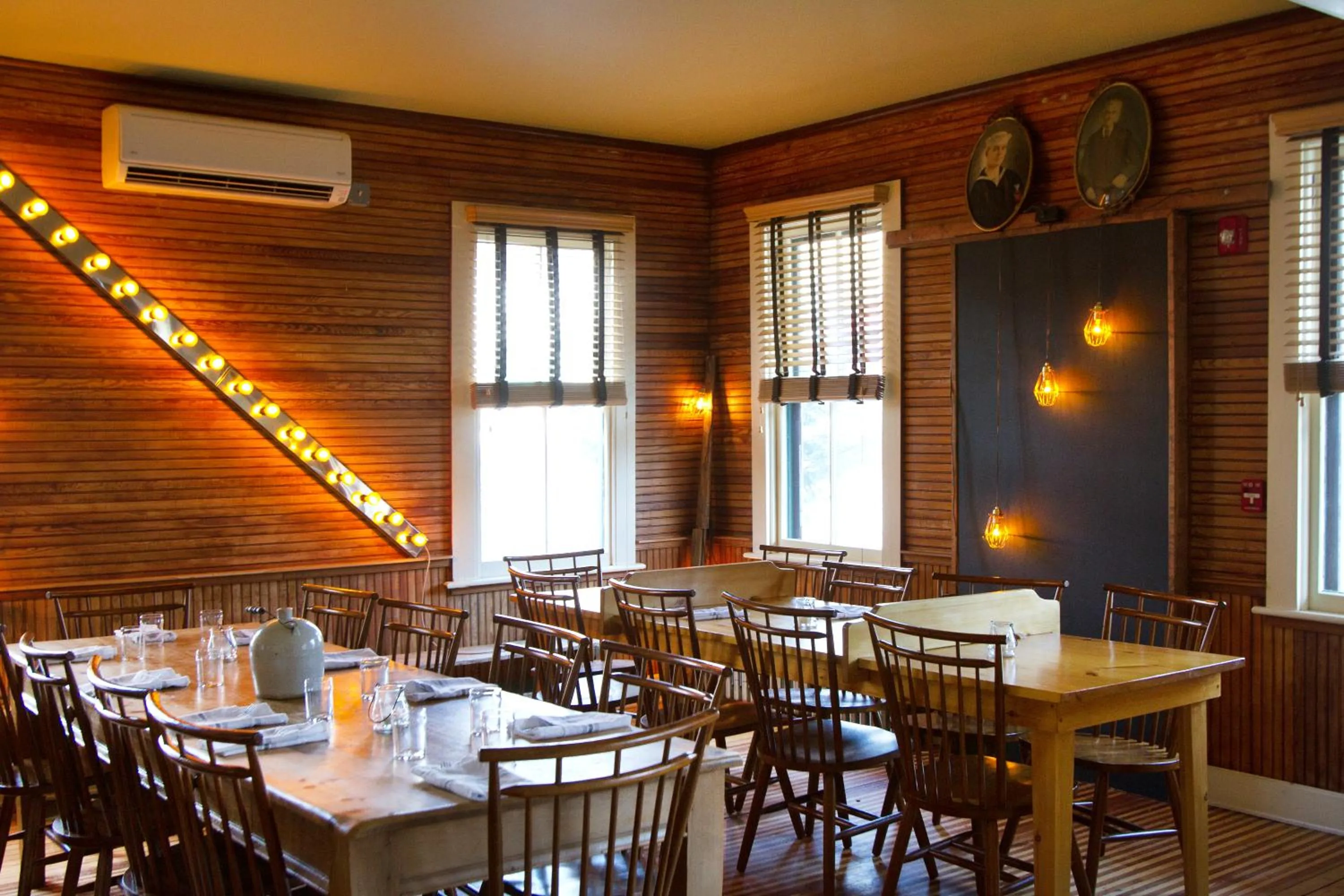 Restaurant/places to eat in The North Branch Inn