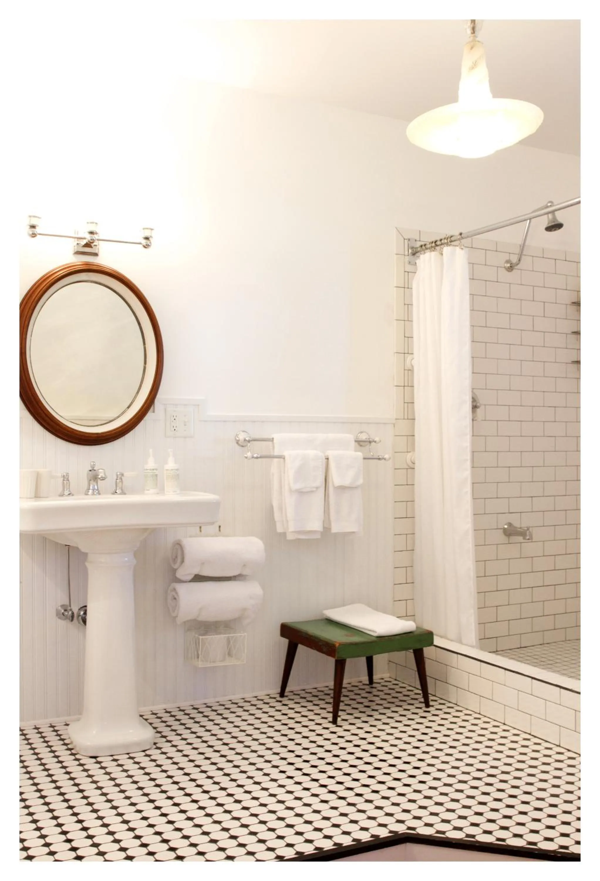 Classic Triple Room in The North Branch Inn