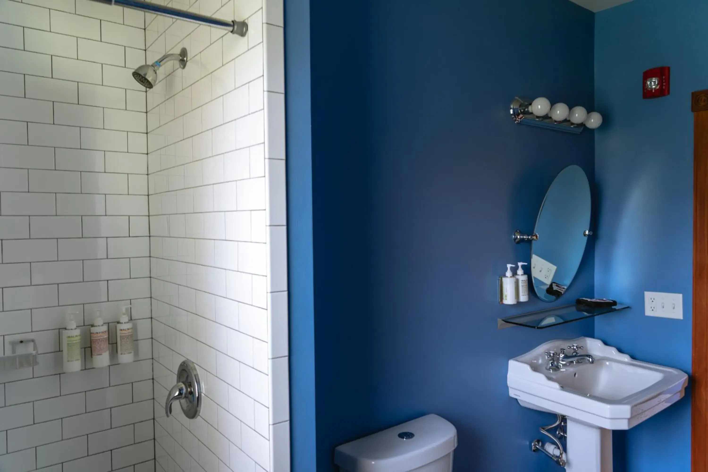 Double Room with Private External Bathroom in The North Branch Inn Double Room with Private External Bathroom in The North Branch Inn