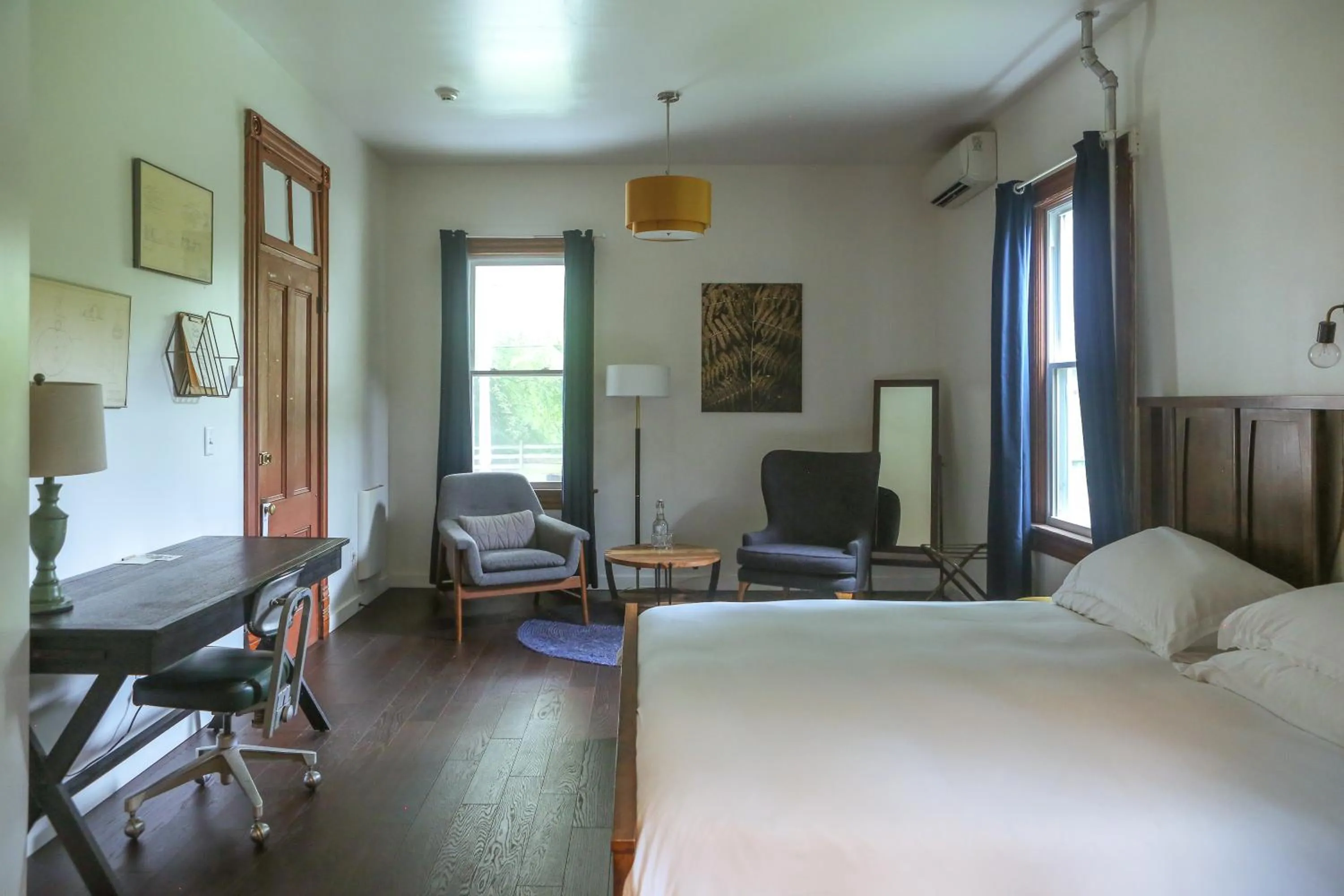 Bed in The North Branch Inn