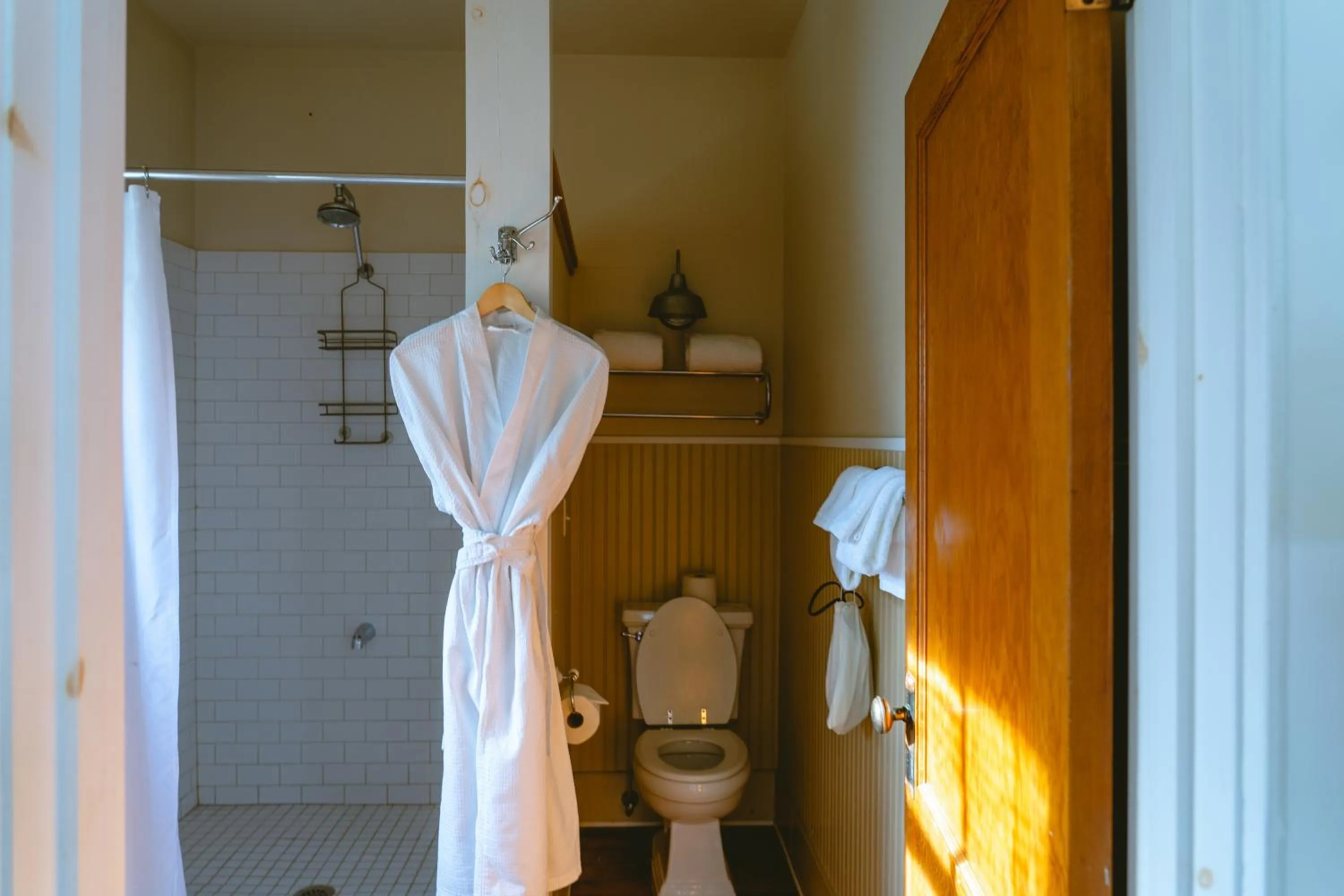 Shower in The North Branch Inn