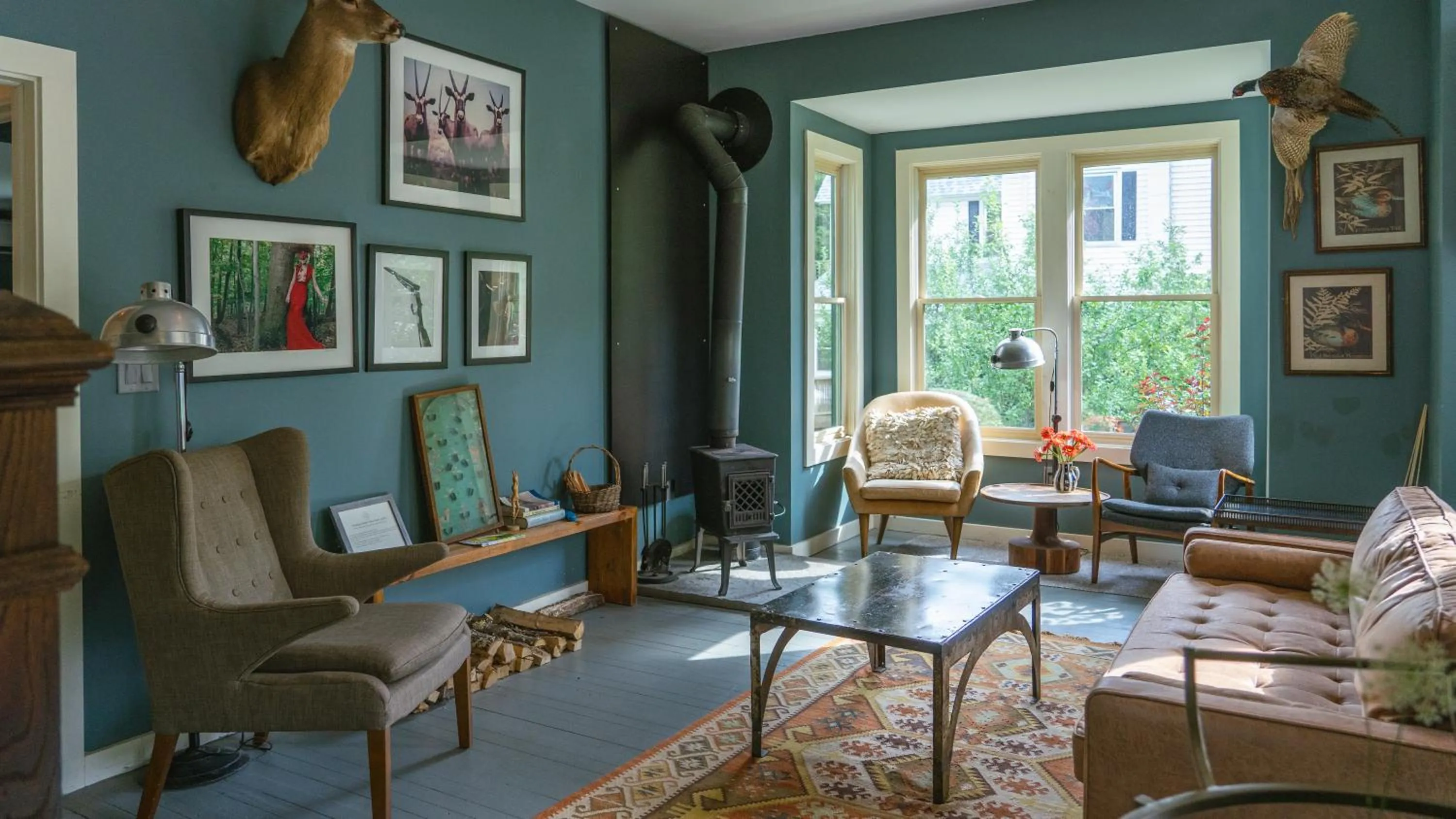 Communal lounge/ TV room in The North Branch Inn