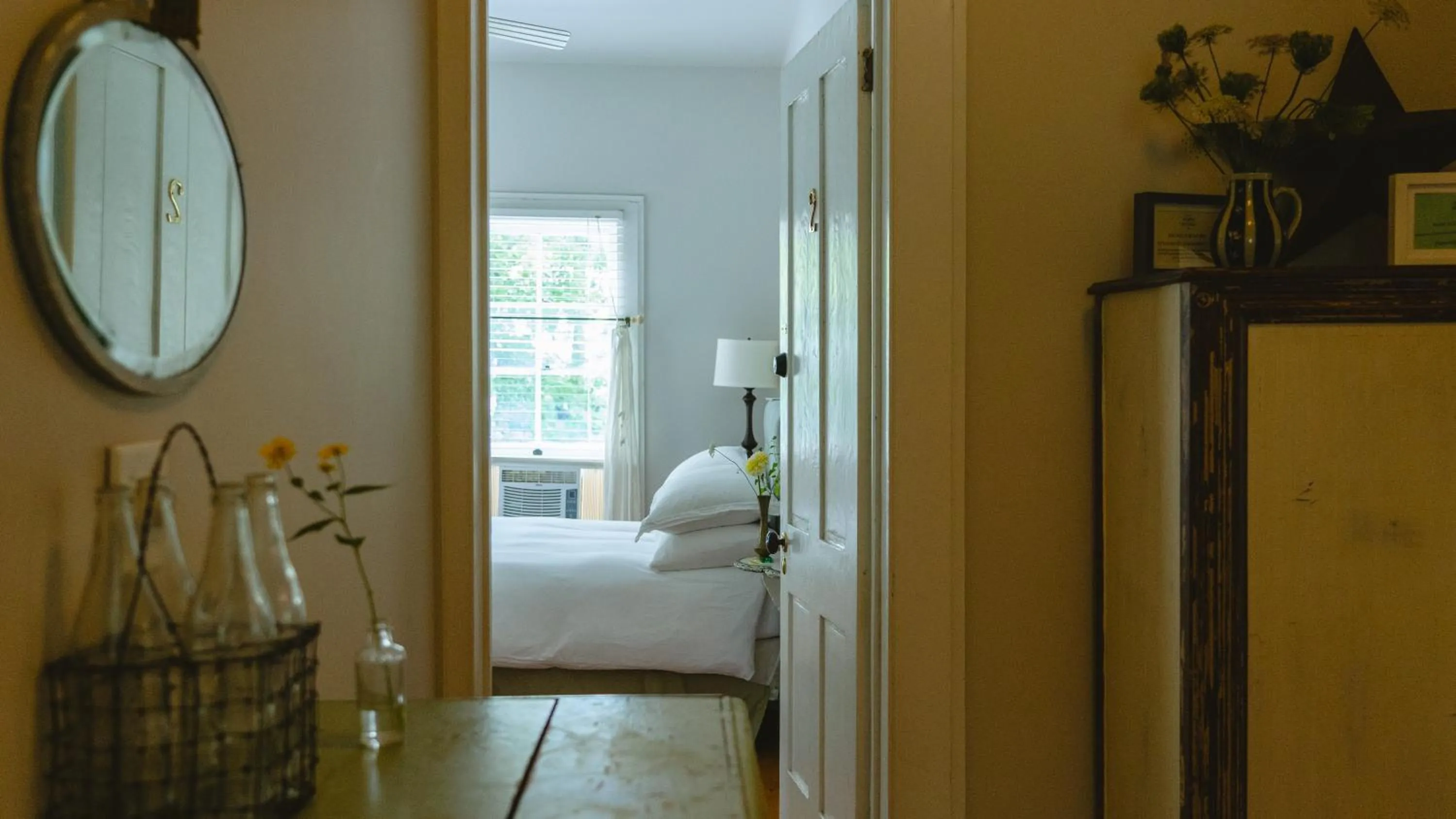 Bed in The North Branch Inn