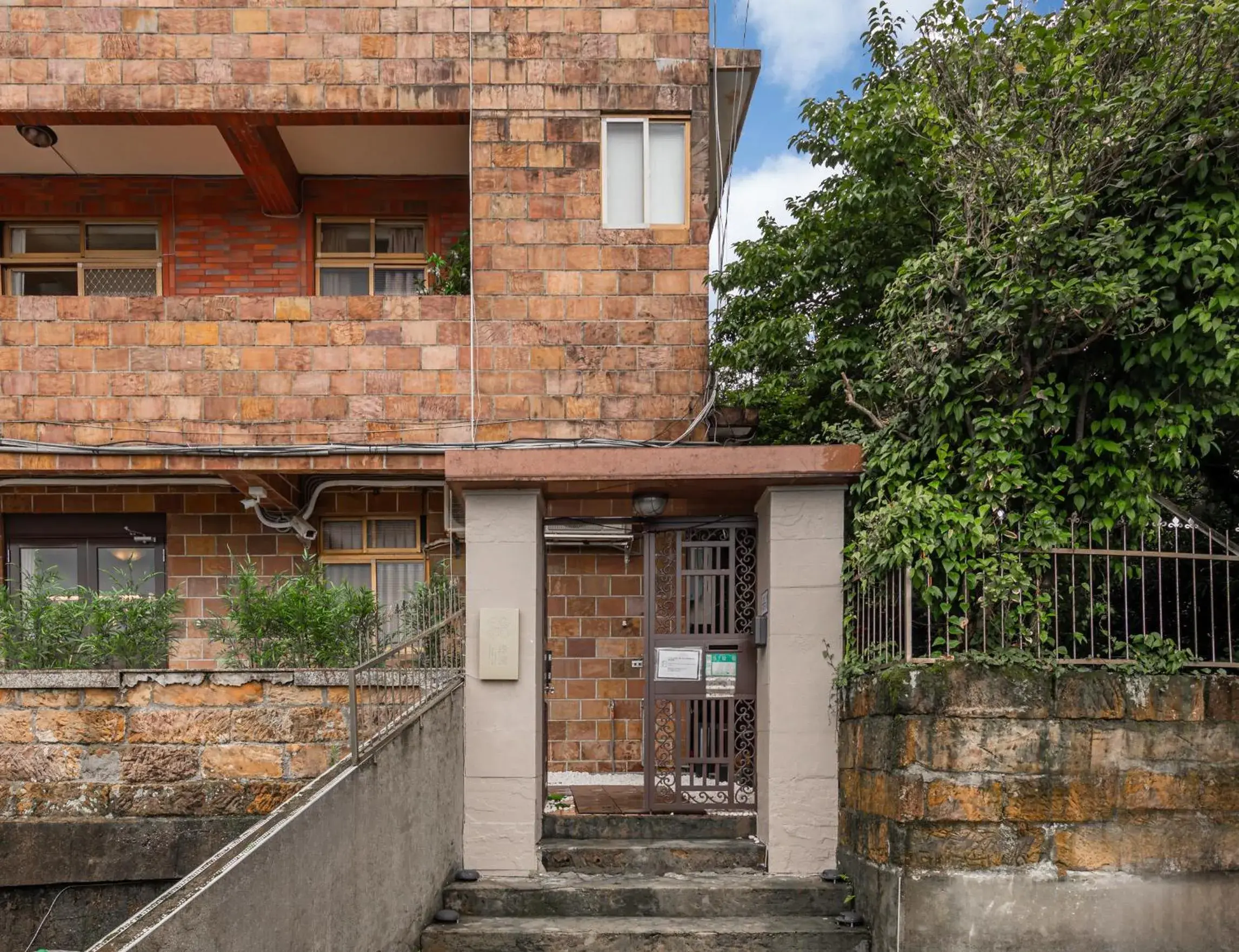 Property building in Jiufen Nostalgic Inn Property building in Jiufen Nostalgic Inn
