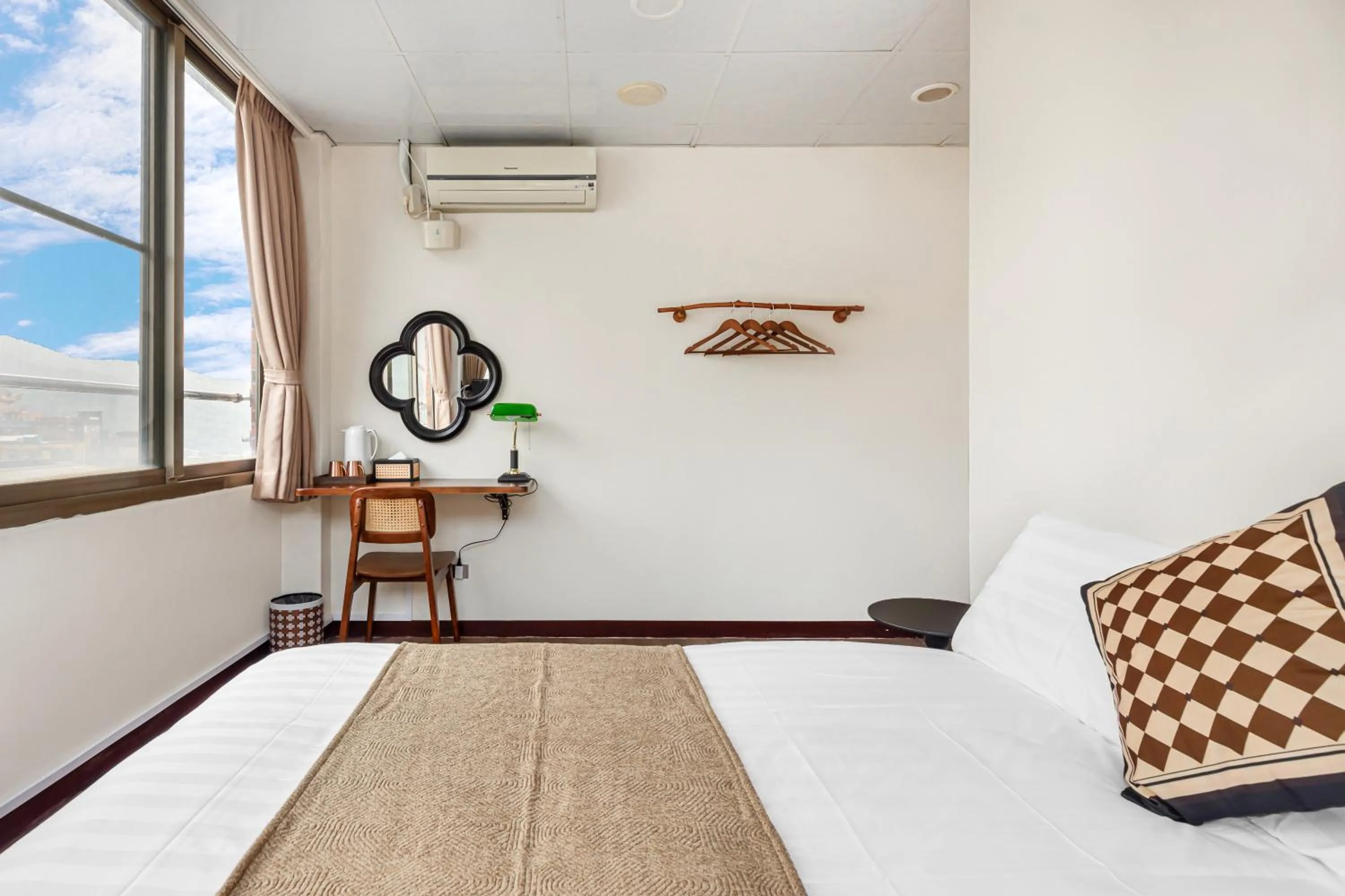 Bed in Jiufen Nostalgic Inn