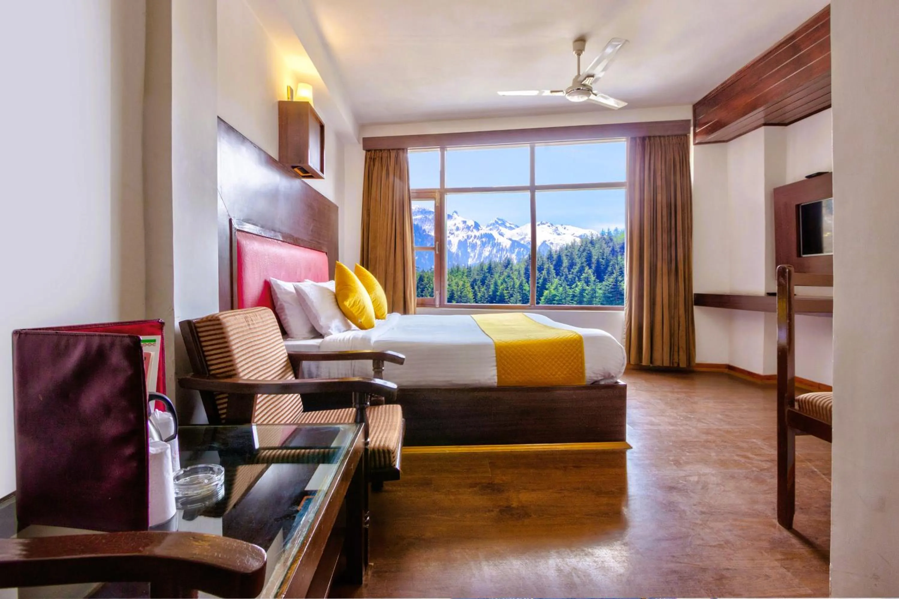 Bedroom, Bed in Hotel Greenfields