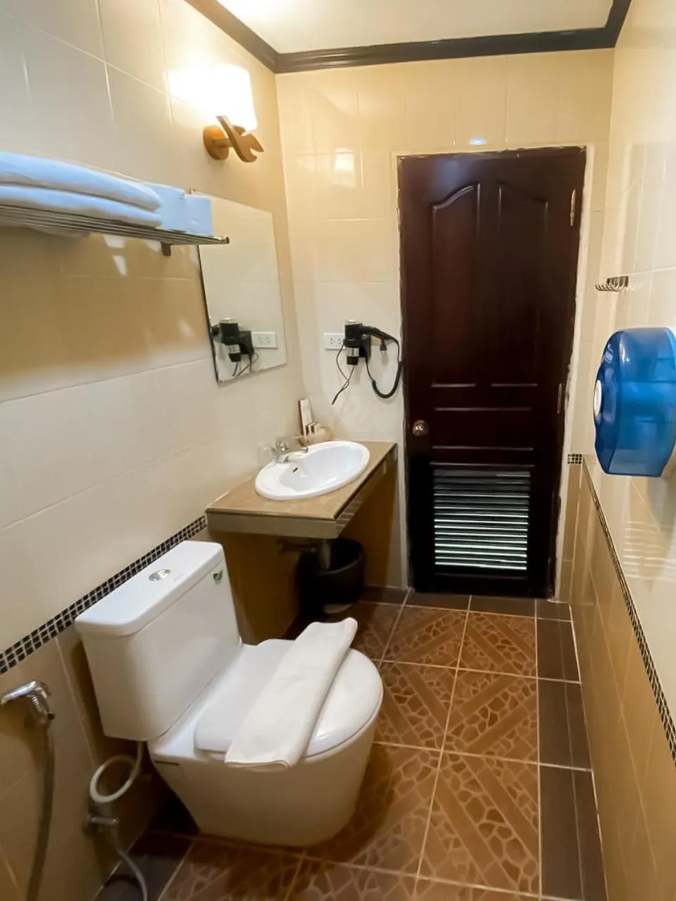 Bathroom in Douangchan Plaza Hotel