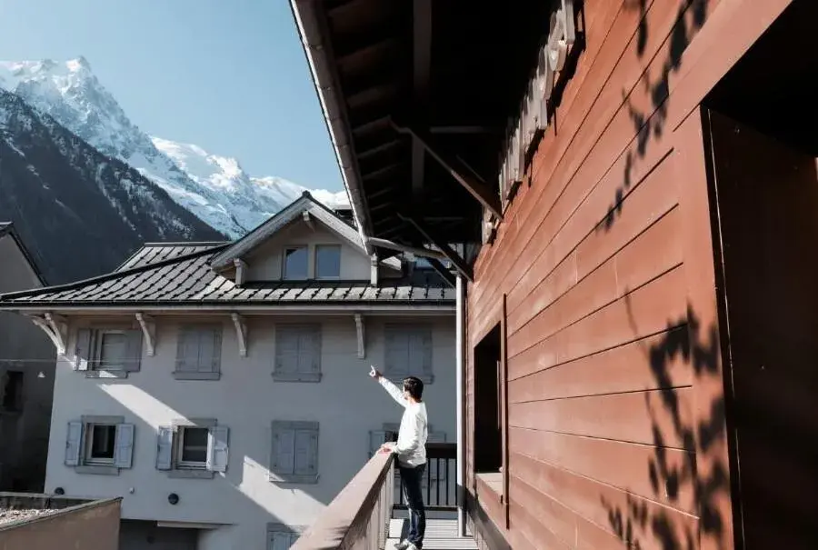 Property building in Chalet hôtel le Whymper Property building in Chalet hôtel le Whymper