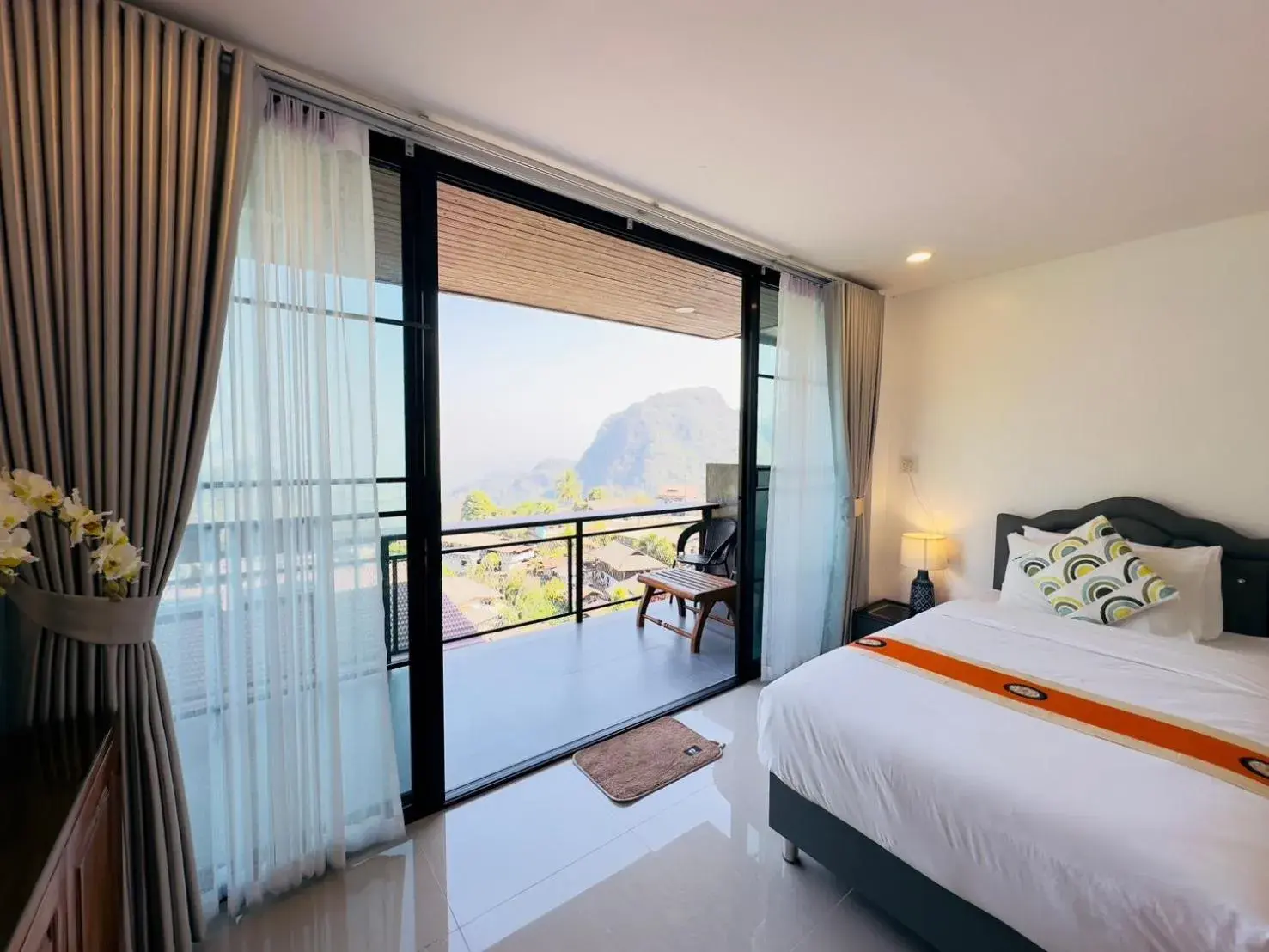 Bed in Oasis Phamee Bed in Oasis Phamee