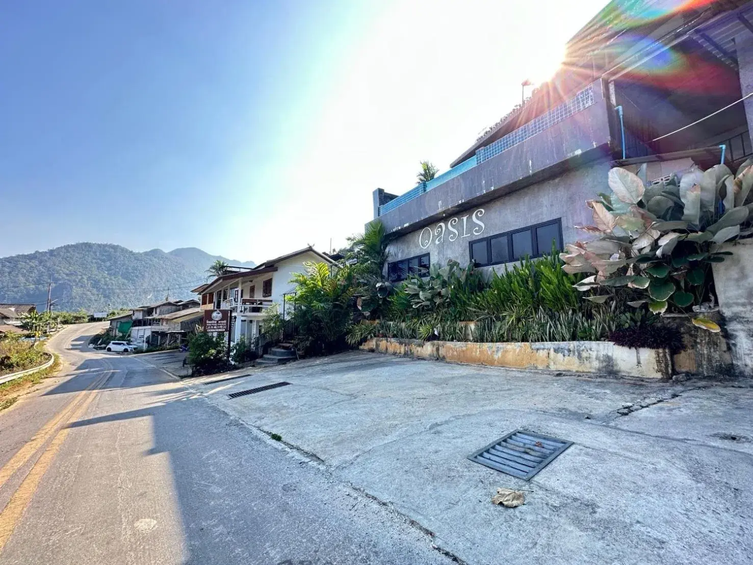 Property building in Oasis Phamee Property building in Oasis Phamee